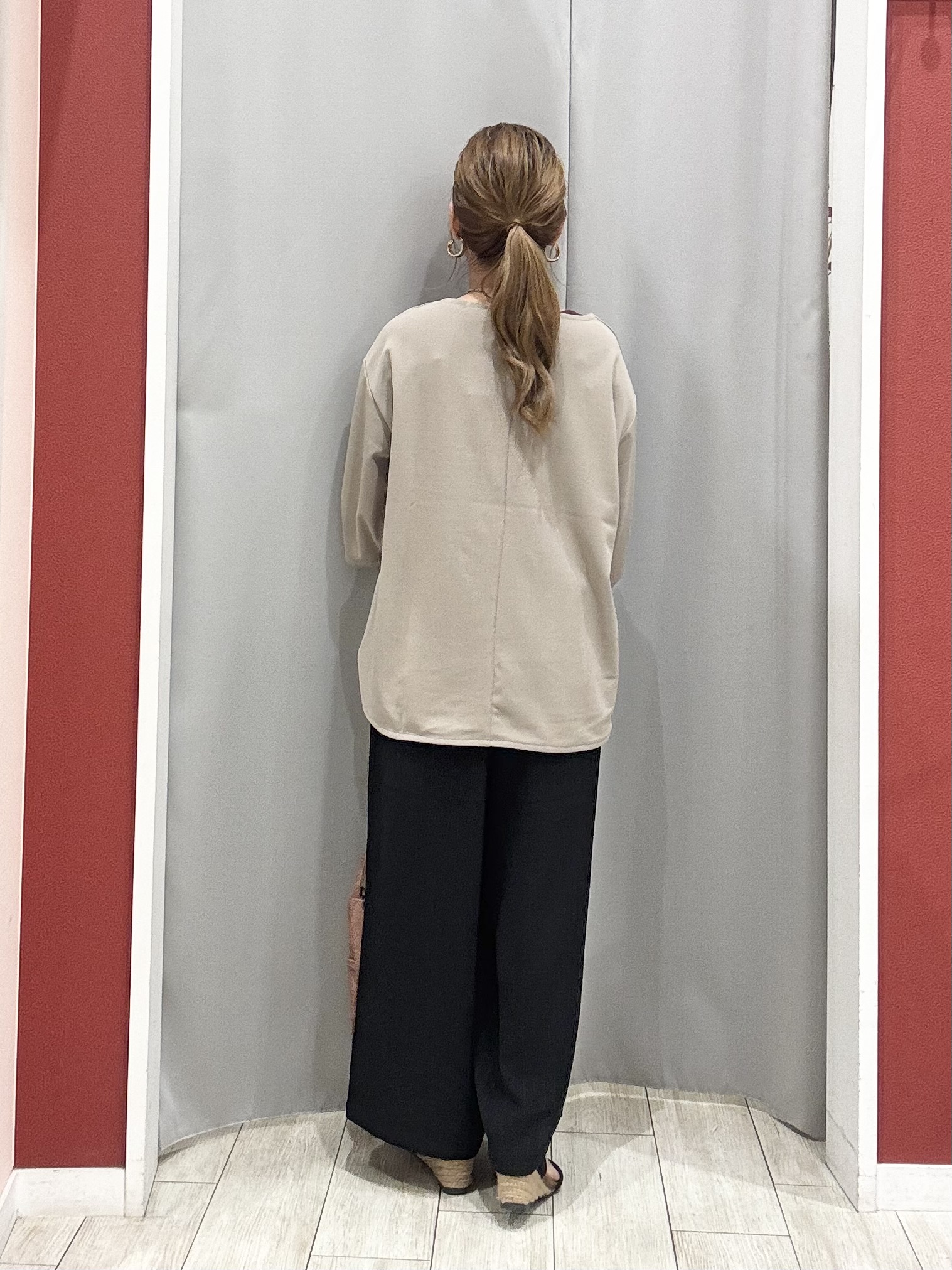 shioさんの「SHOO･LA･RUE｜【2点セット／洗濯機可／S-LL】インせず着られる ネックレス付き5分袖Ｔシャツ」を使ったコーディネート
