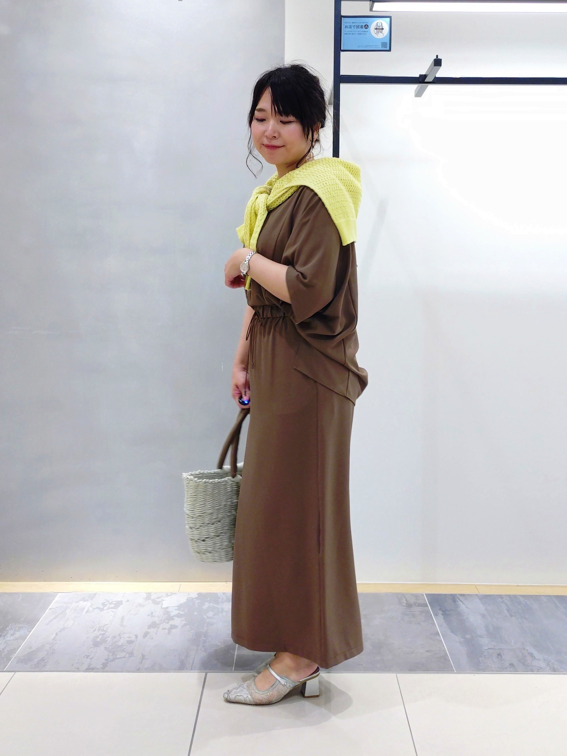 TOMOMIさんの「INDIVI｜【着る日傘】ドルマントップス」を使ったコーディネート