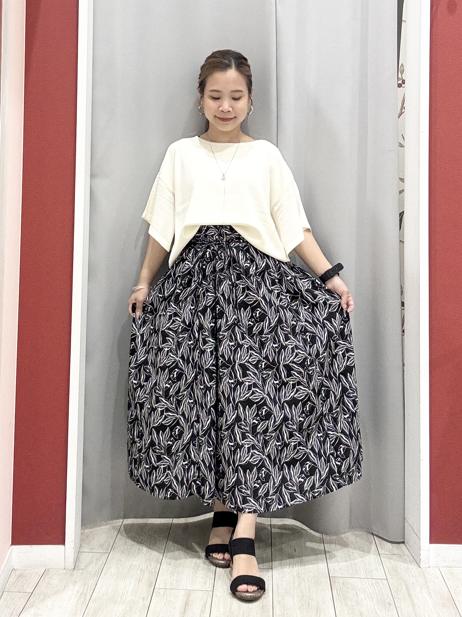 shioさんの「SHOO･LA･RUE｜【S-LL/ひんやり/洗濯機可】インせず着られる ひらり袖ニット」を使ったコーディネート