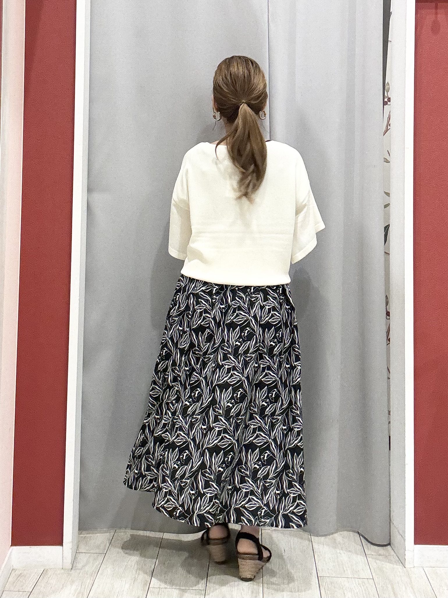 shioさんの「SHOO･LA･RUE｜【S-LL/ひんやり/洗濯機可】インせず着られる ひらり袖ニット」を使ったコーディネート