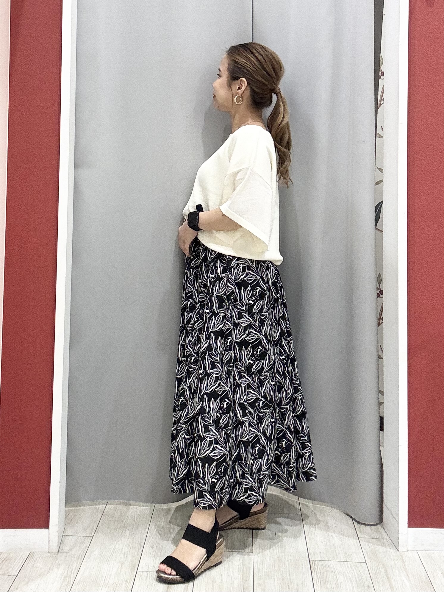 shioさんの「SHOO･LA･RUE｜【S-LL/ひんやり/洗濯機可】インせず着られる ひらり袖ニット」を使ったコーディネート