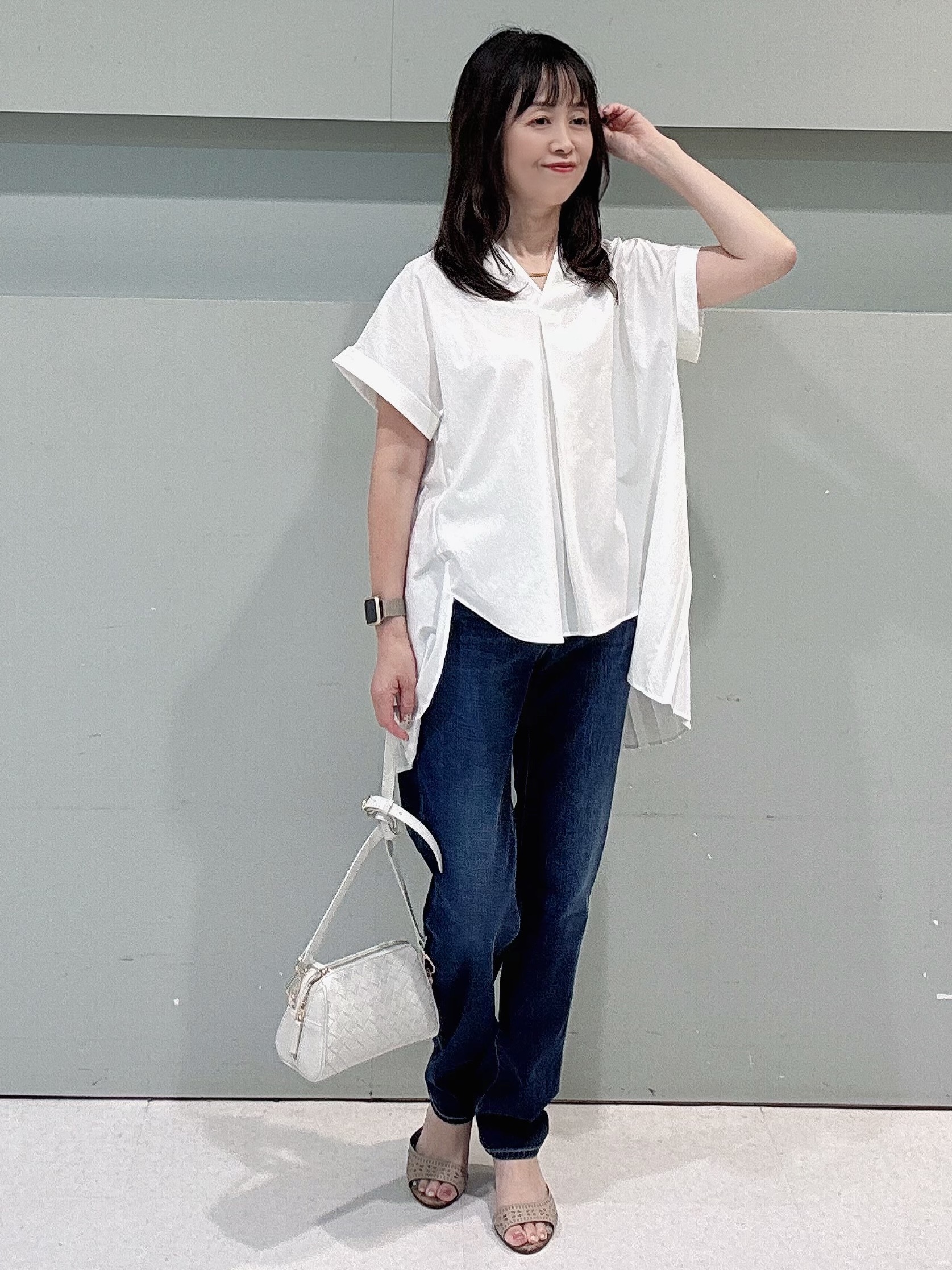 makiさんの「UNTITLED｜【多機能付き】バックプリーツデザインブラウス」を使ったコーディネート