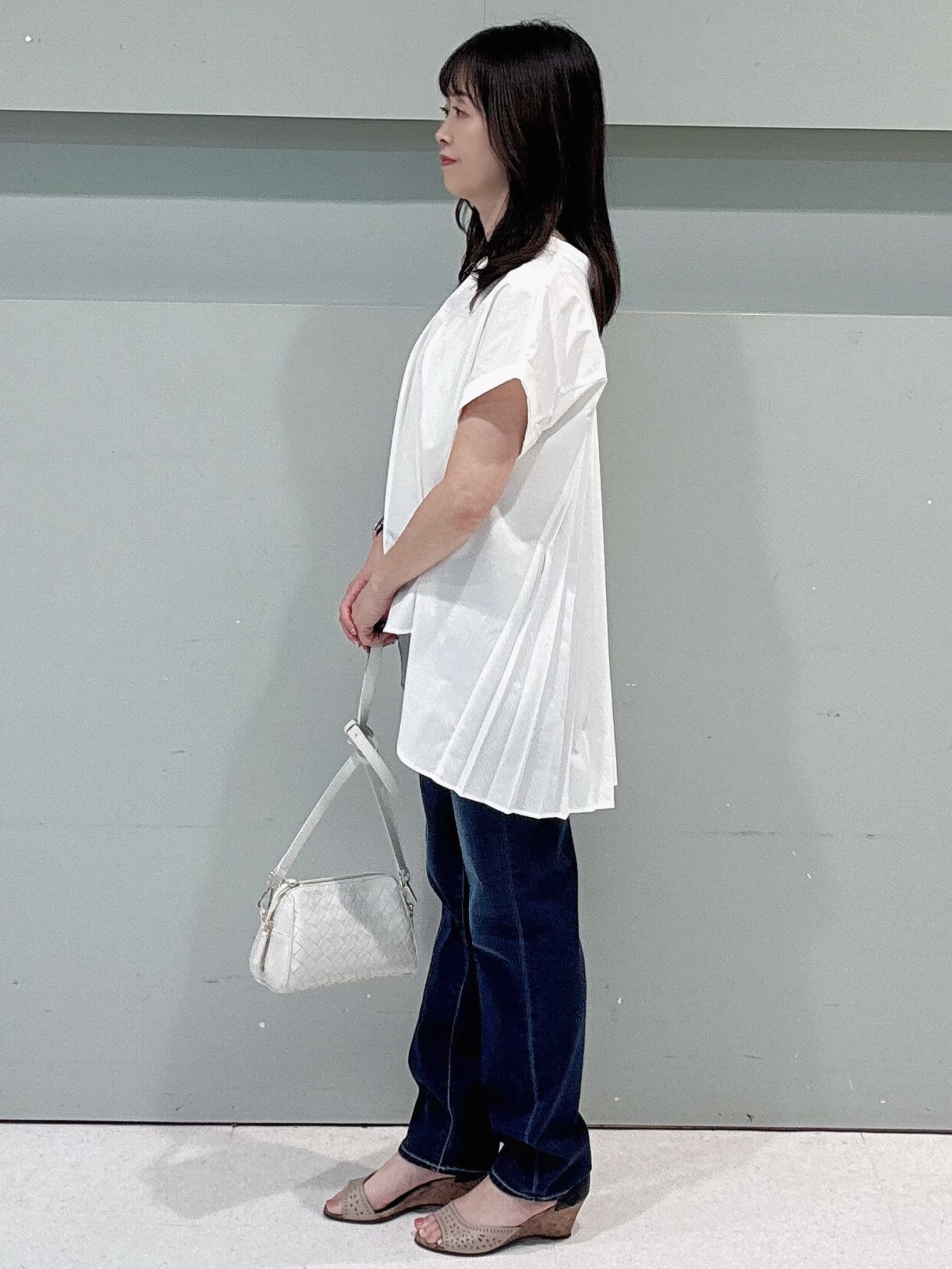 makiさんの「UNTITLED｜【多機能付き】バックプリーツデザインブラウス」を使ったコーディネート