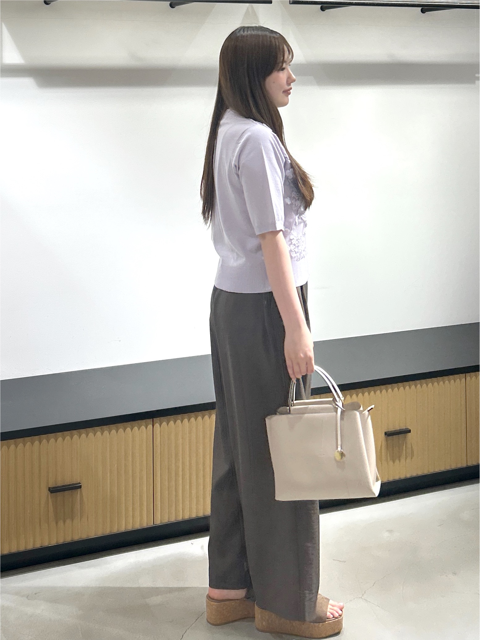 sayaさんの「OPAQUE.CLIP｜フロントレースニットカーディガン【洗える】」を使ったコーディネート