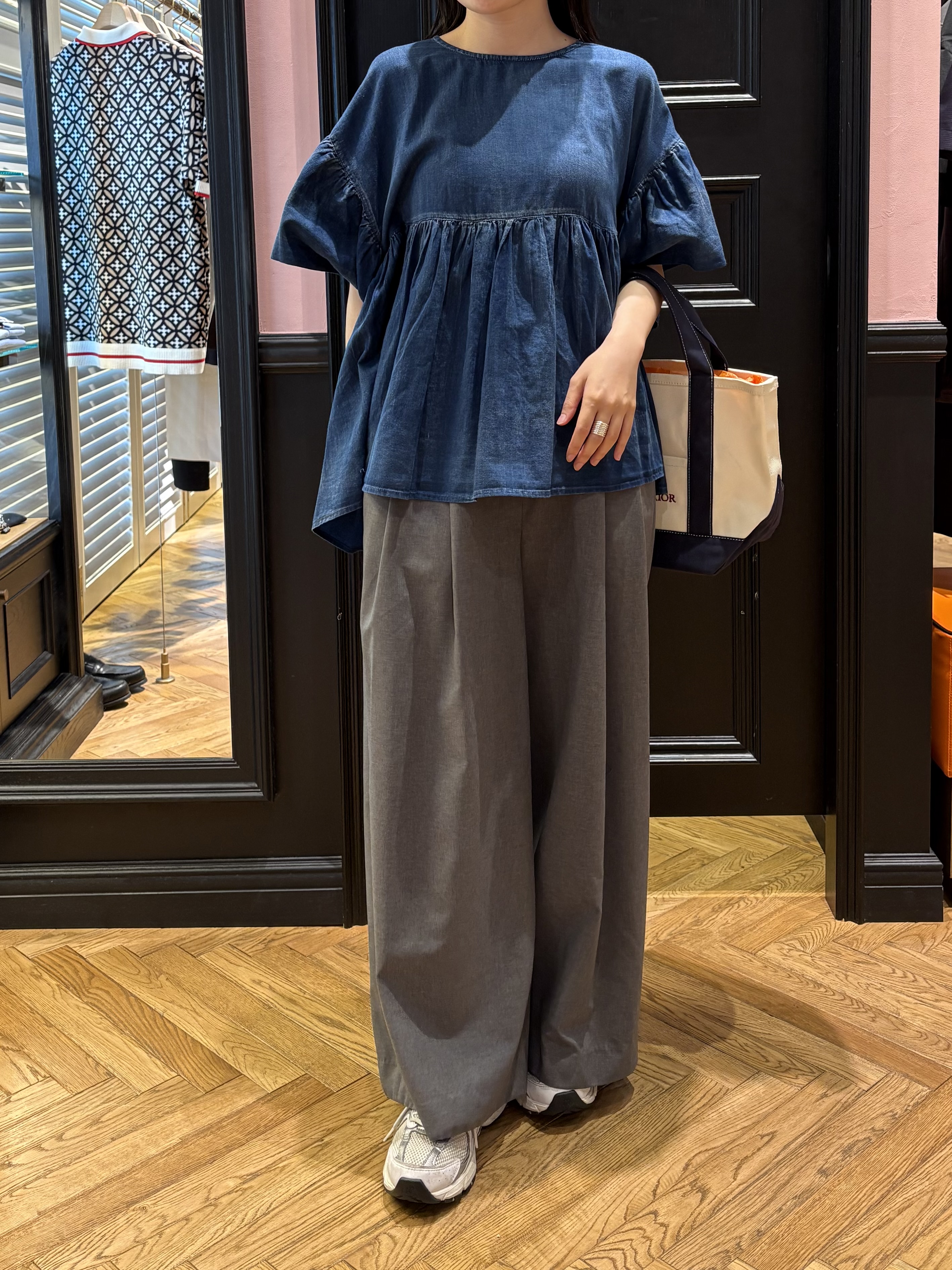 cocoさんの「DRESSTERIOR｜【夏デニム】シアーデニムAラインブラウス」を使ったコーディネート