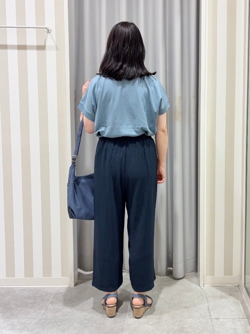 vanseさんの「SHOO･LA･RUE｜【汗じみ防止/ひんやり/S-LL】インせず着られる 刺繍ロゴTシャツ」を使ったコーディネート