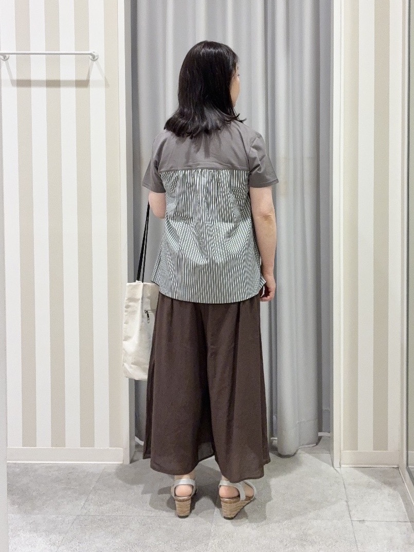 vanseさんの「SHOO･LA･RUE｜【S-LL/洗濯機可】着るだけサマ見え 柄アソートビスチェ風ドッキングTシャツ」を使ったコーディネート