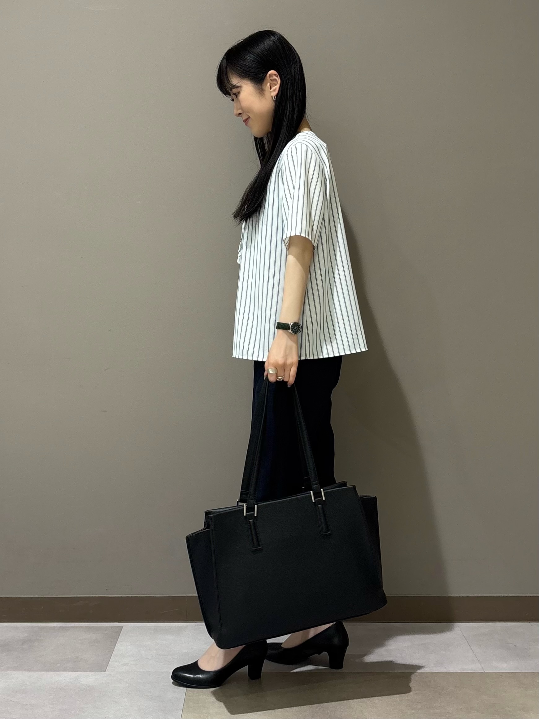 KEIKOさんの「INDIVI｜【洗える／UVケア】ストライプ柄＆無地 ボウタイ風 半袖ブラウス」を使ったコーディネート