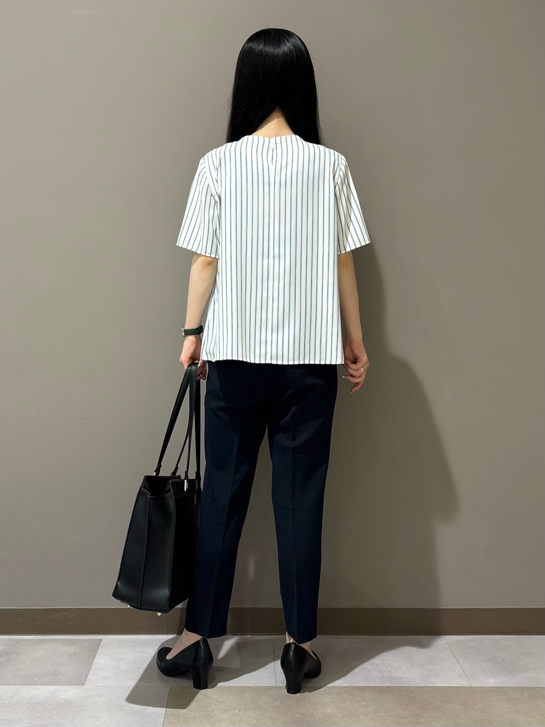 KEIKOさんの「INDIVI｜【洗える／UVケア】ストライプ柄＆無地 ボウタイ風 半袖ブラウス」を使ったコーディネート