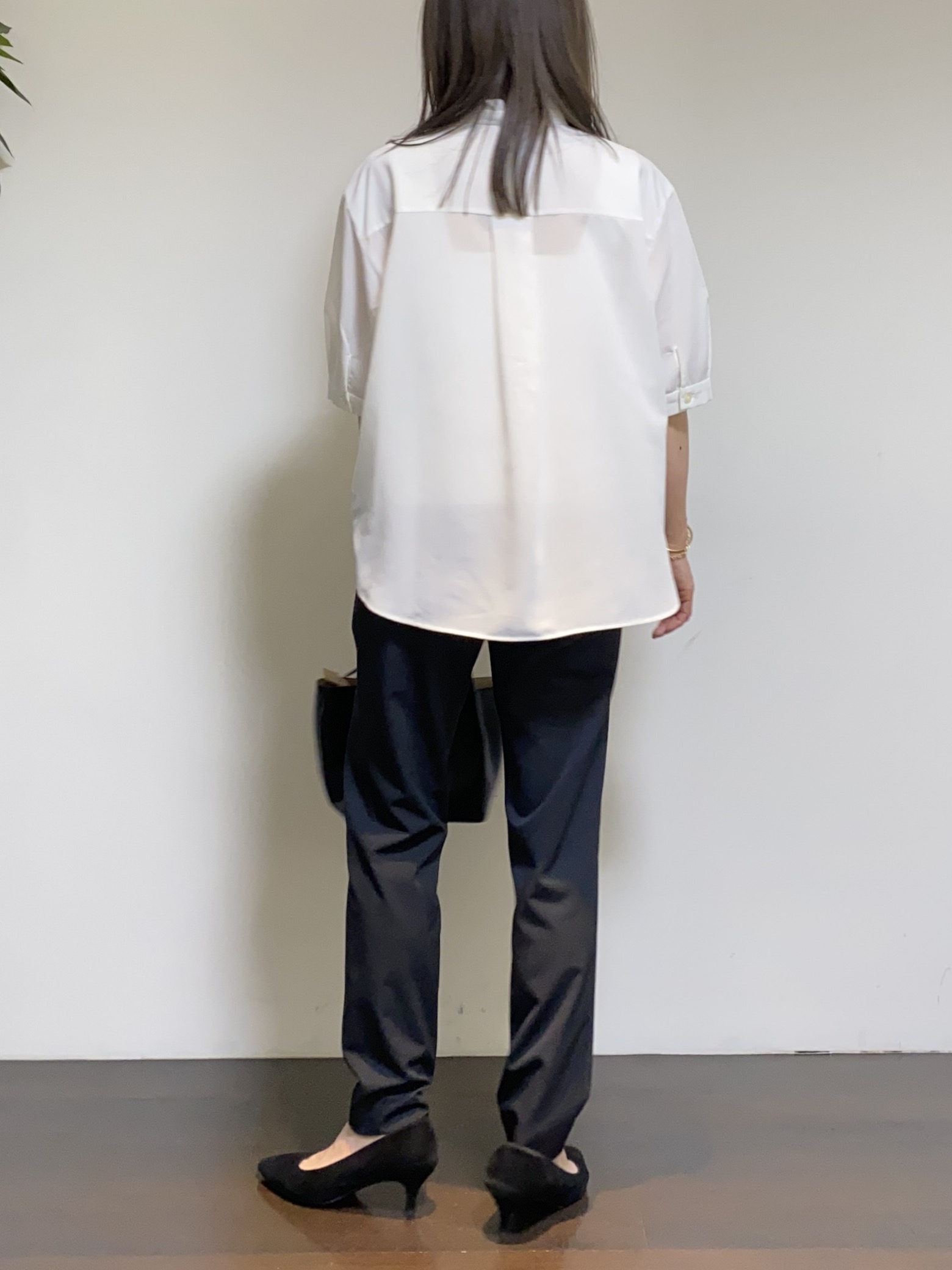 tomoさんの「UNTITLED｜コットンリネンカーディガン」を使ったコーディネート