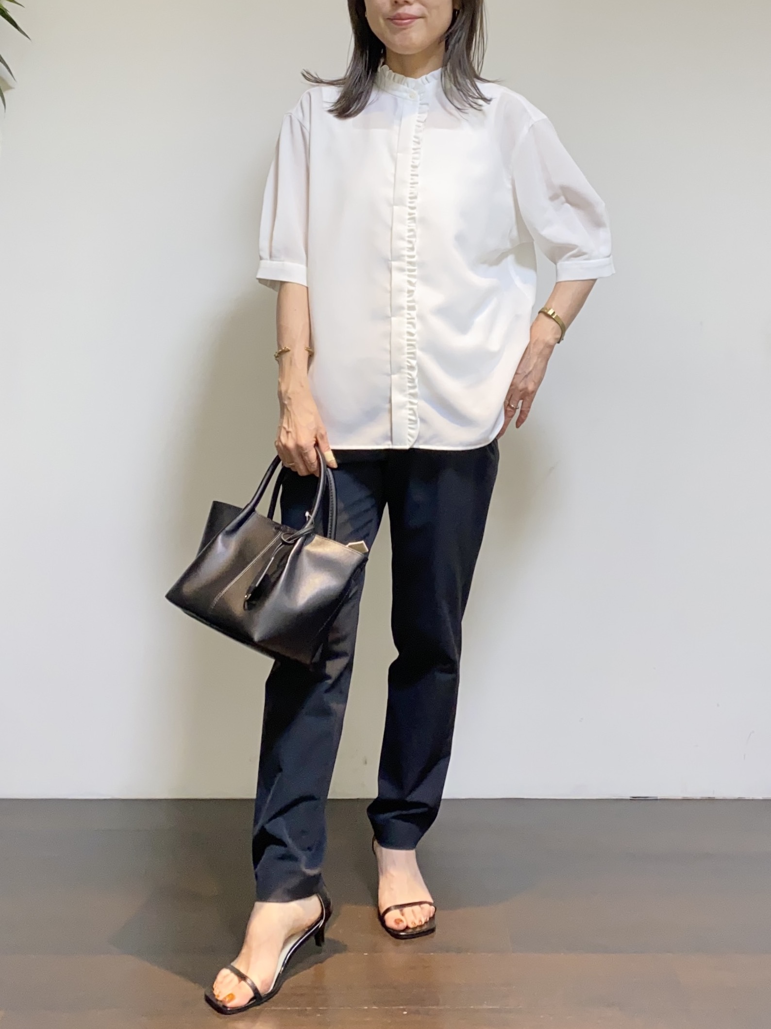 tomoさんの「UNTITLED｜コットンリネンカーディガン」を使ったコーディネート