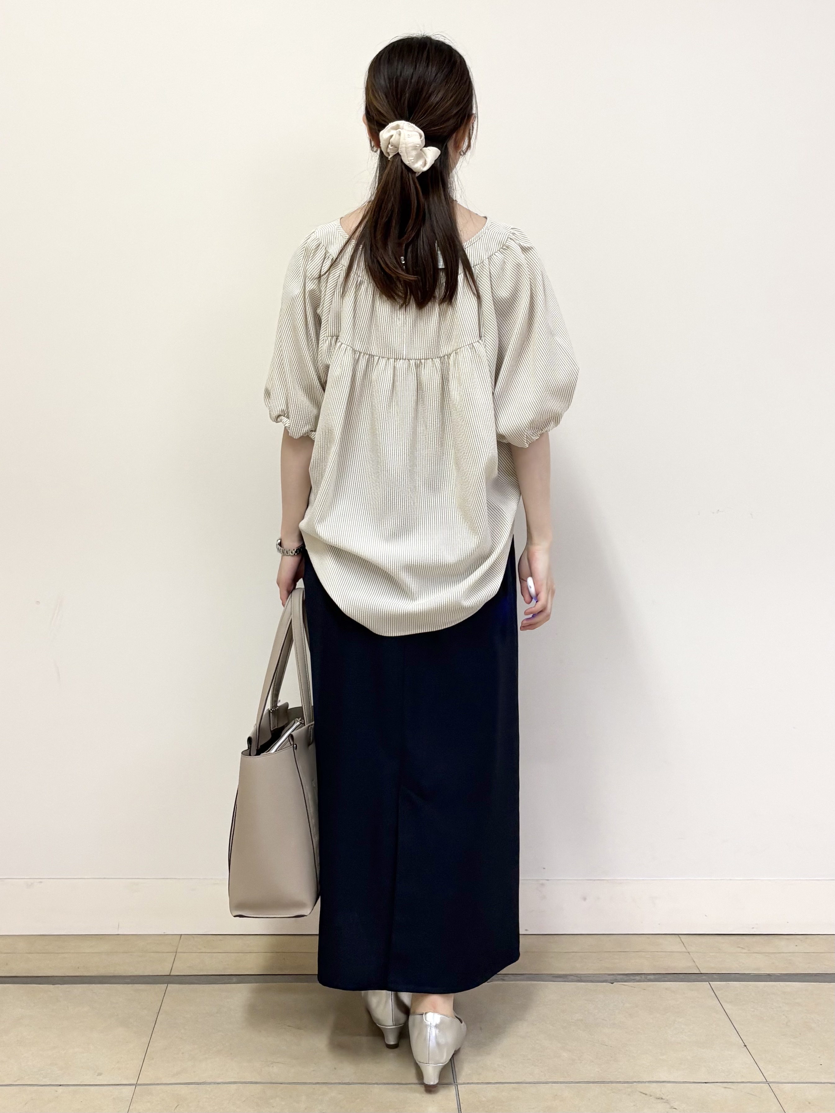 mikiさんの「Reflect｜ギャザーデザインブラウス」を使ったコーディネート