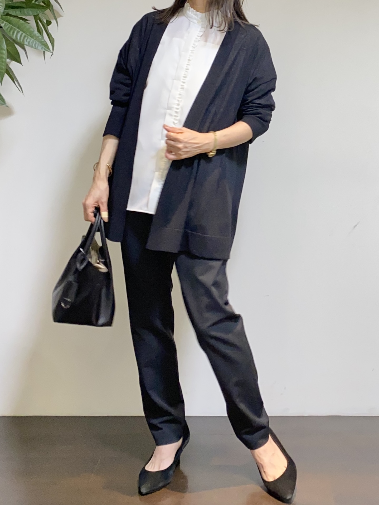 tomoさんの「UNTITLED｜コットンリネンカーディガン」を使ったコーディネート