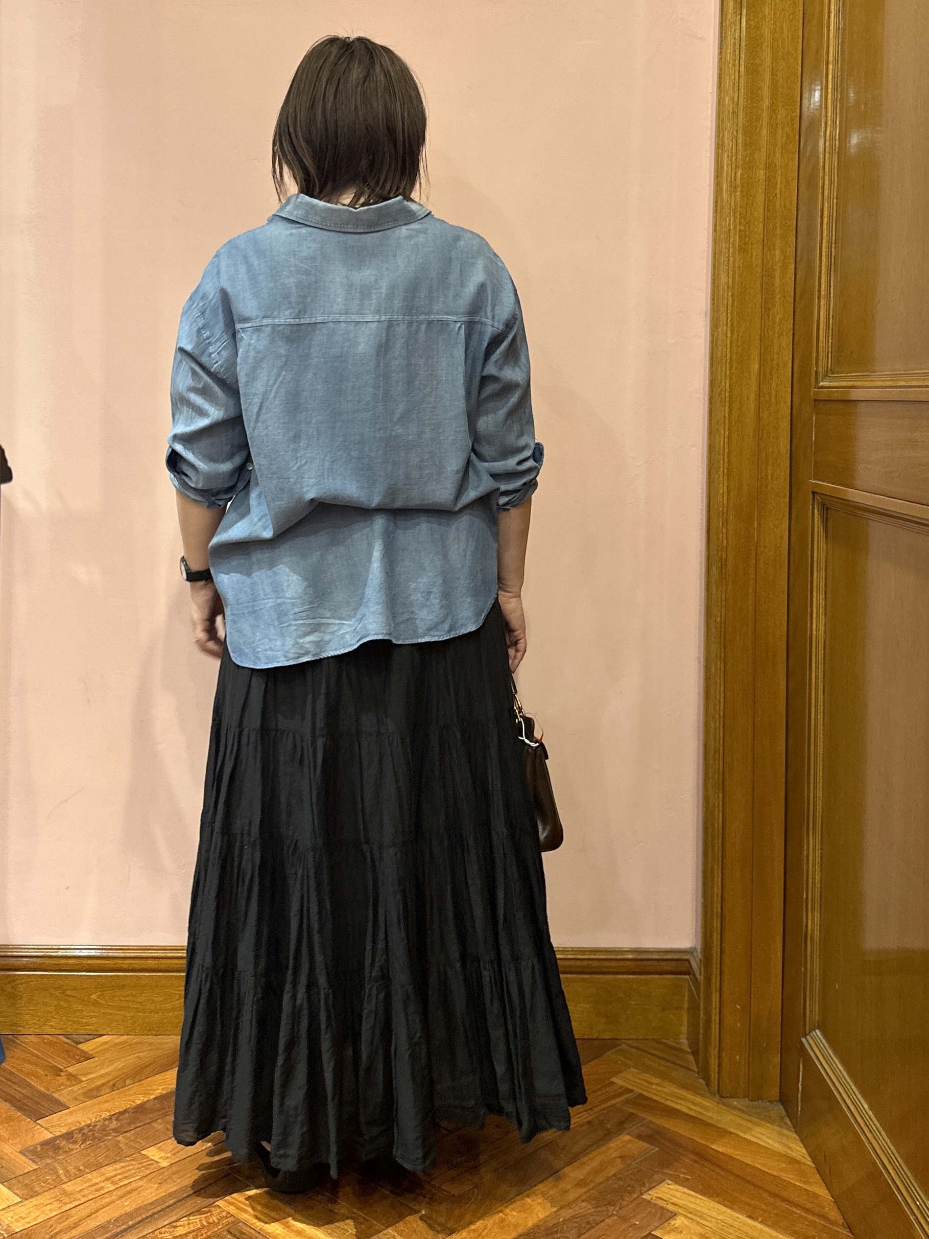 komatsuさんの「DRESSTERIOR｜【夏デニム】シアーデニムシャツ」を使ったコーディネート
