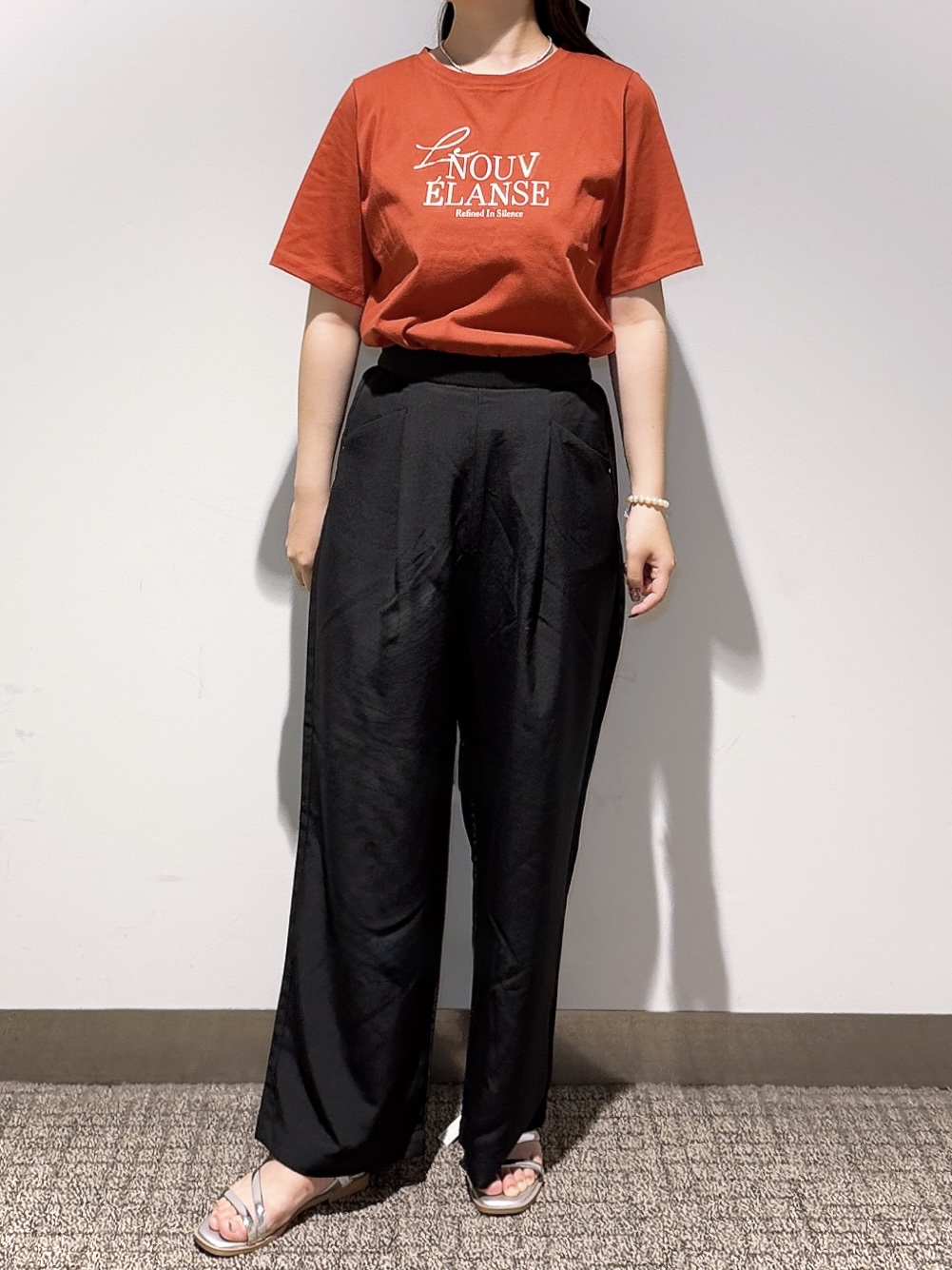 みーさんの「grove｜【吸水速乾・UVカット・接触冷感・マシンウォッシャブル】ベーシックMIXロゴプリントT」を使ったコーディネート