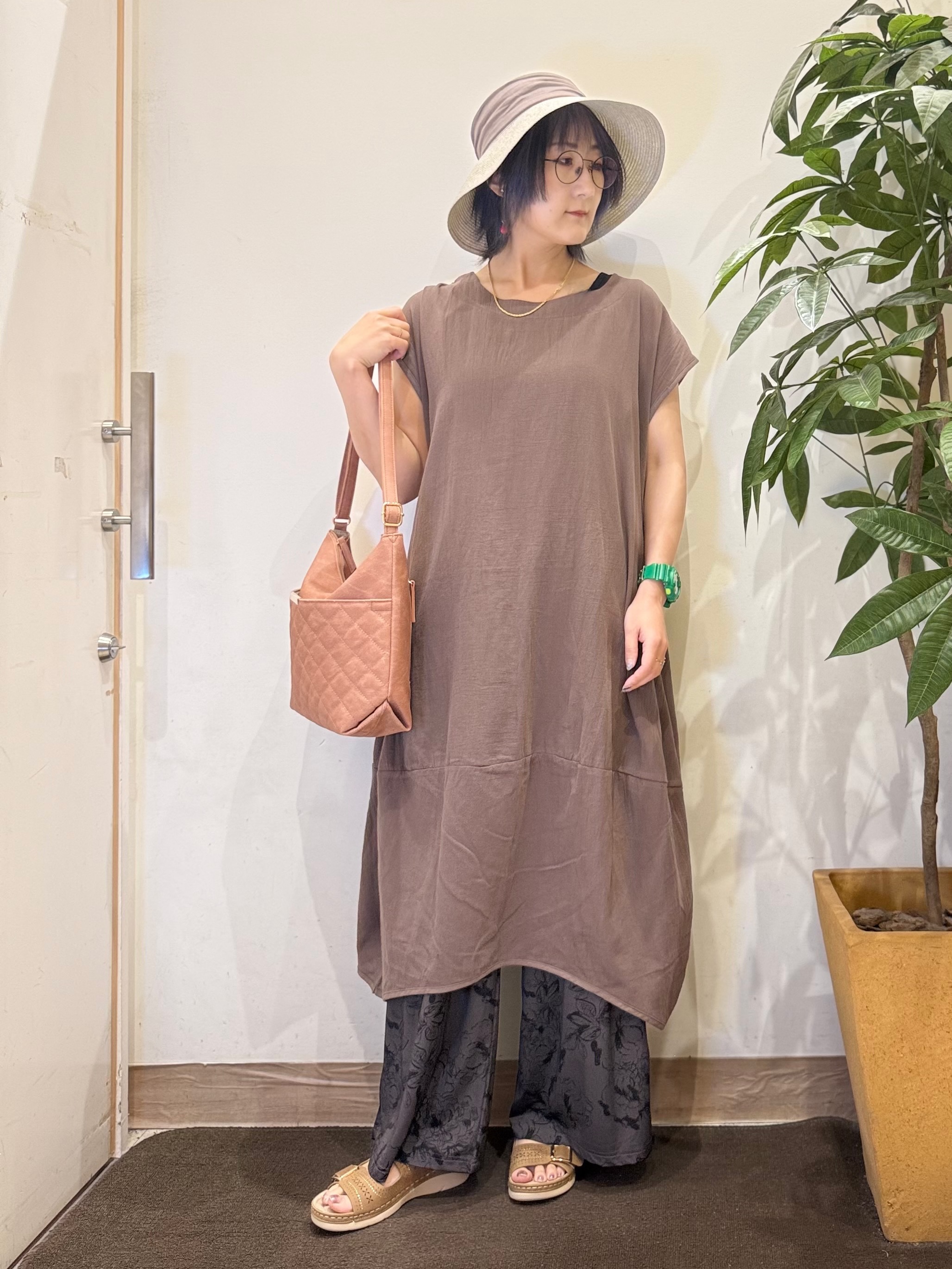 misakiさんの「SHOO･LA･RUE｜【S-LL/洗濯機可/体型カバー】ふんわりラインが女性らしい コクーンワンピース」を使ったコーディネート