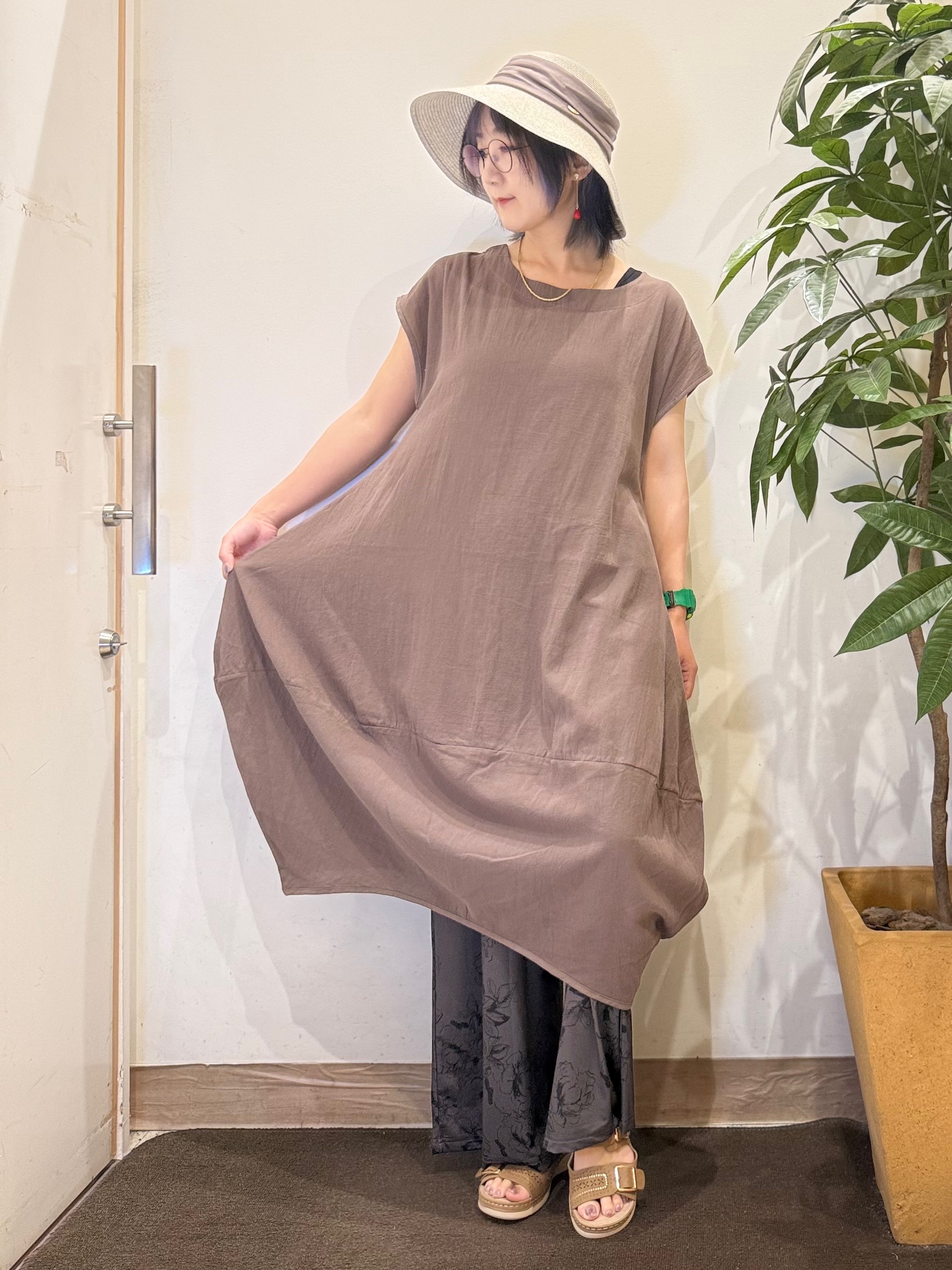 misakiさんの「SHOO･LA･RUE｜【S-LL/洗濯機可/体型カバー】ふんわりラインが女性らしい コクーンワンピース」を使ったコーディネート