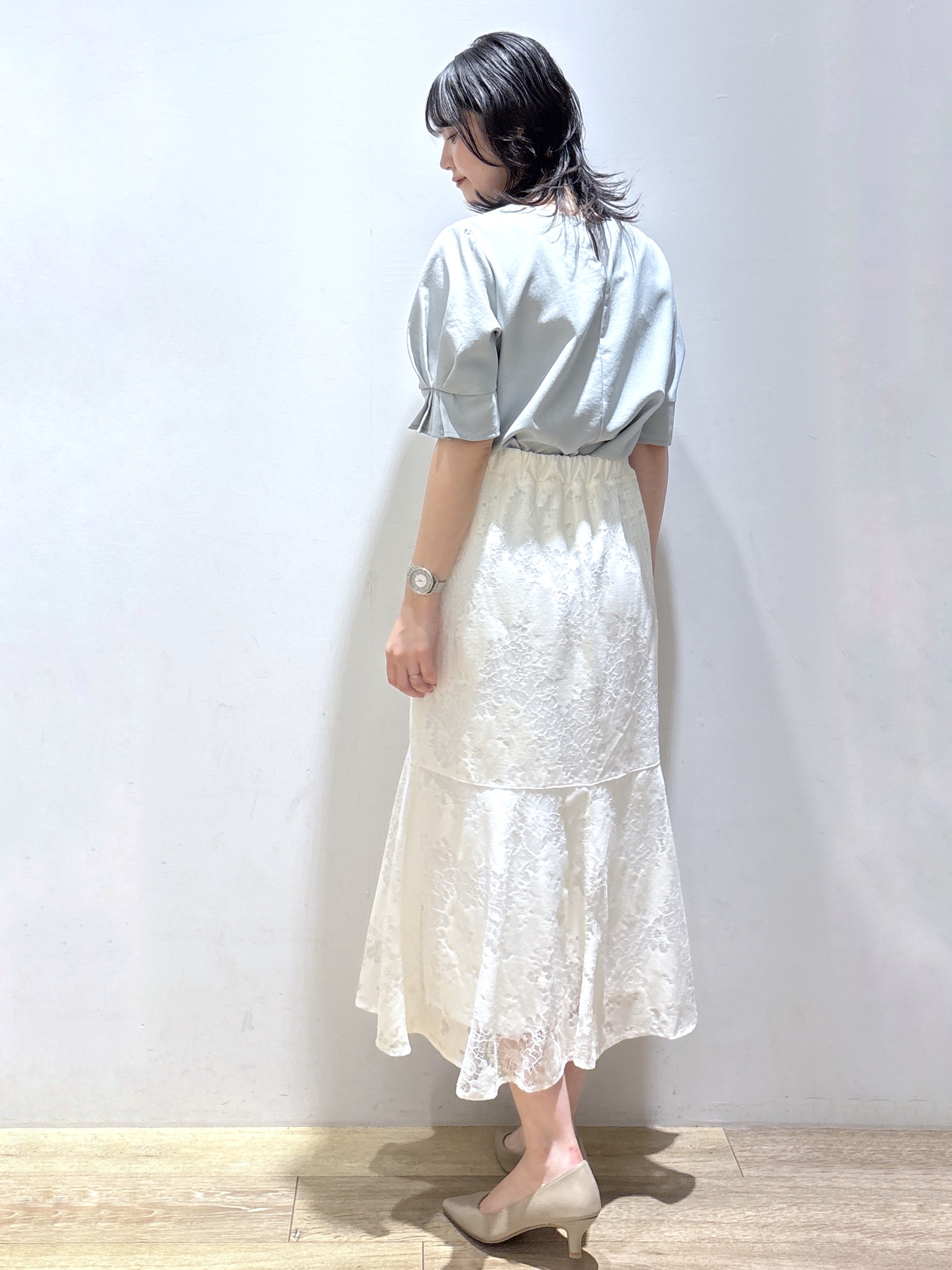 mizukiさんの「index｜【接触冷感】タックパフスリーブブラウス《吸水速乾／防シワ／洗濯機OK／XS～3L／6col》」を使ったコーディネート