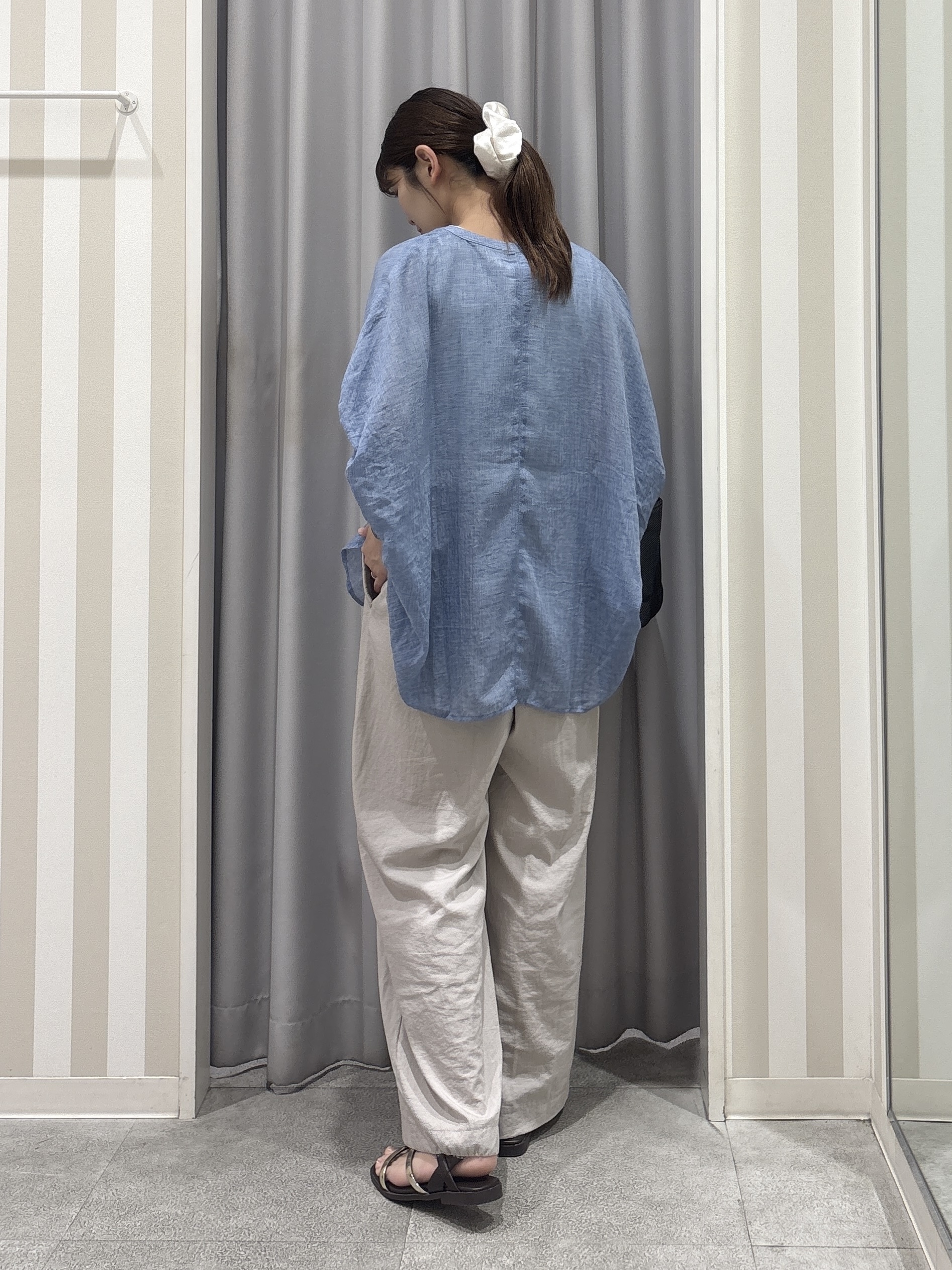 Rikaさんの「SHOO･LA･RUE｜【体型カバー】バルーン風ゆるシャツブラウス」を使ったコーディネート