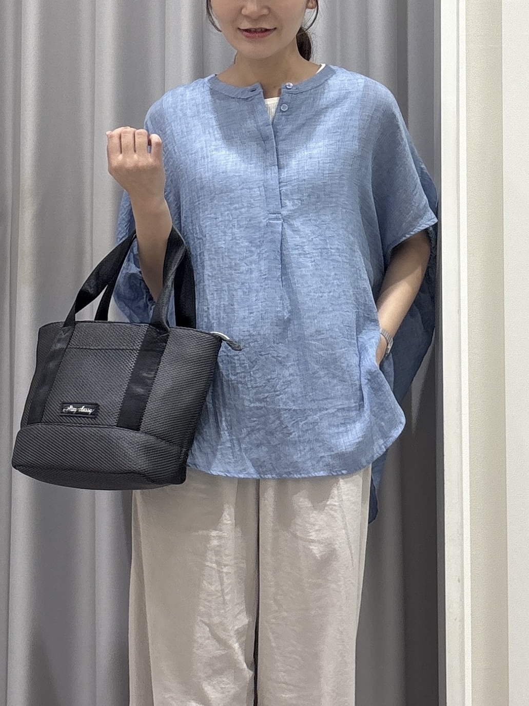 Rikaさんの「SHOO･LA･RUE｜【体型カバー】バルーン風ゆるシャツブラウス」を使ったコーディネート