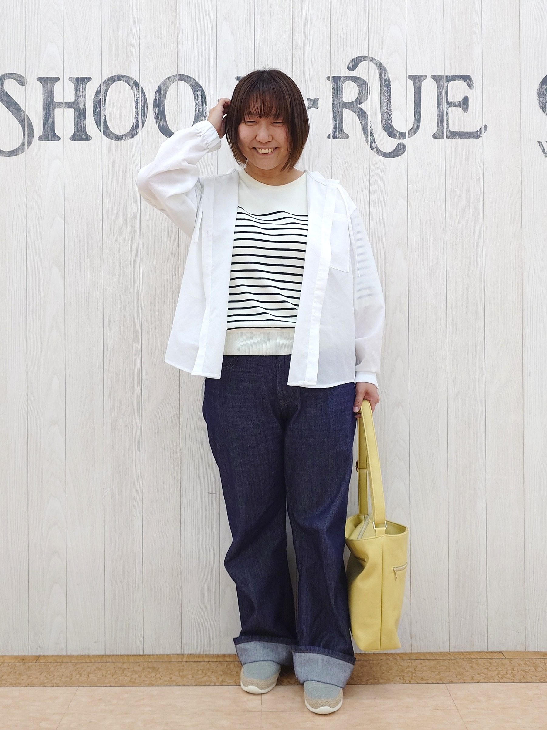とろろさんの「SHOO･LA･RUE｜【さらり快適/洗濯機可/S-LL】UVカット機能付き ライトな着心地 ひんやりシャツパーカ」を使ったコーディネート