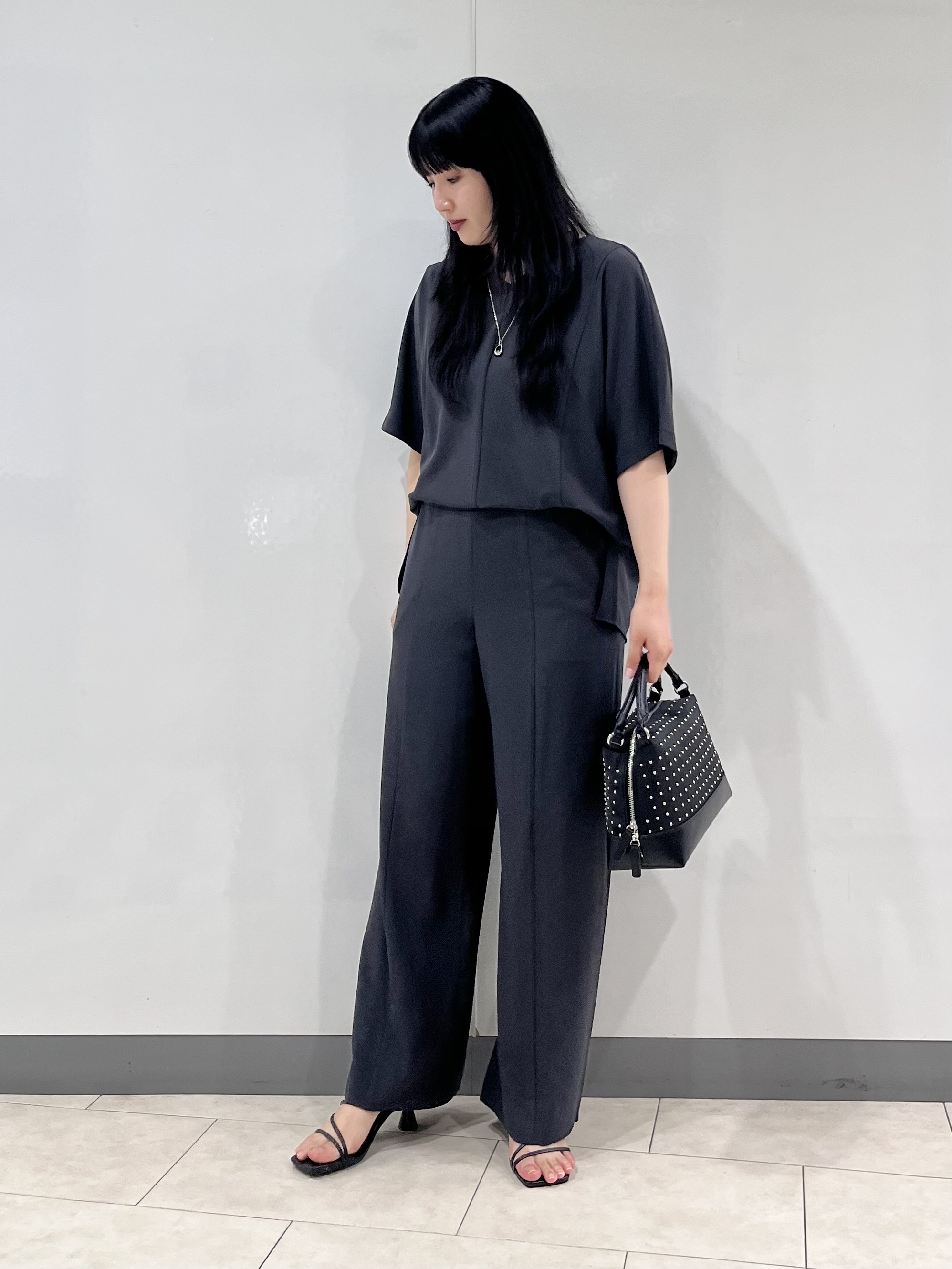 hasuさんの「INDIVI｜【着る日傘】ドルマントップス」を使ったコーディネート