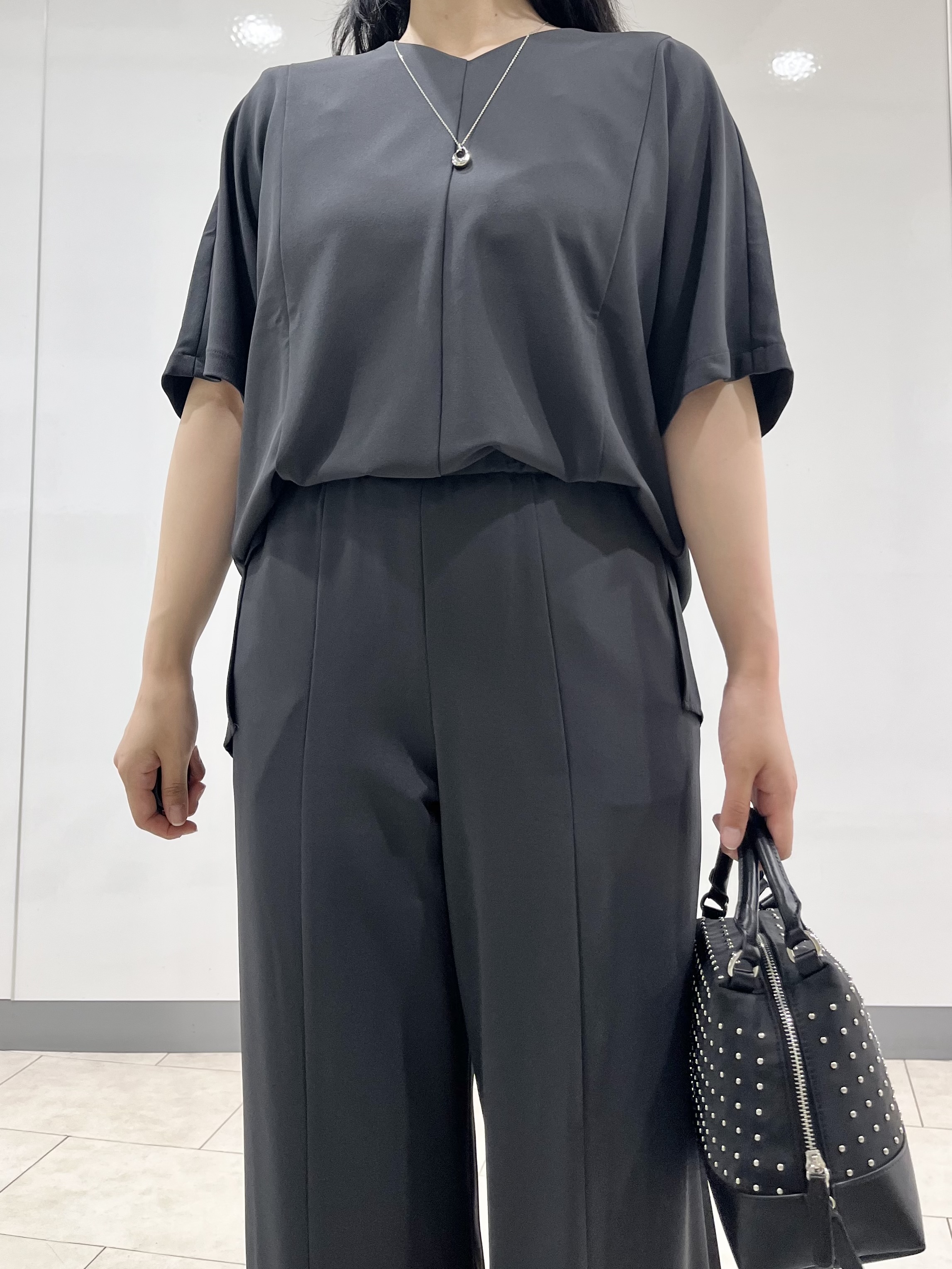 hasuさんの「INDIVI｜【着る日傘】ドルマントップス」を使ったコーディネート