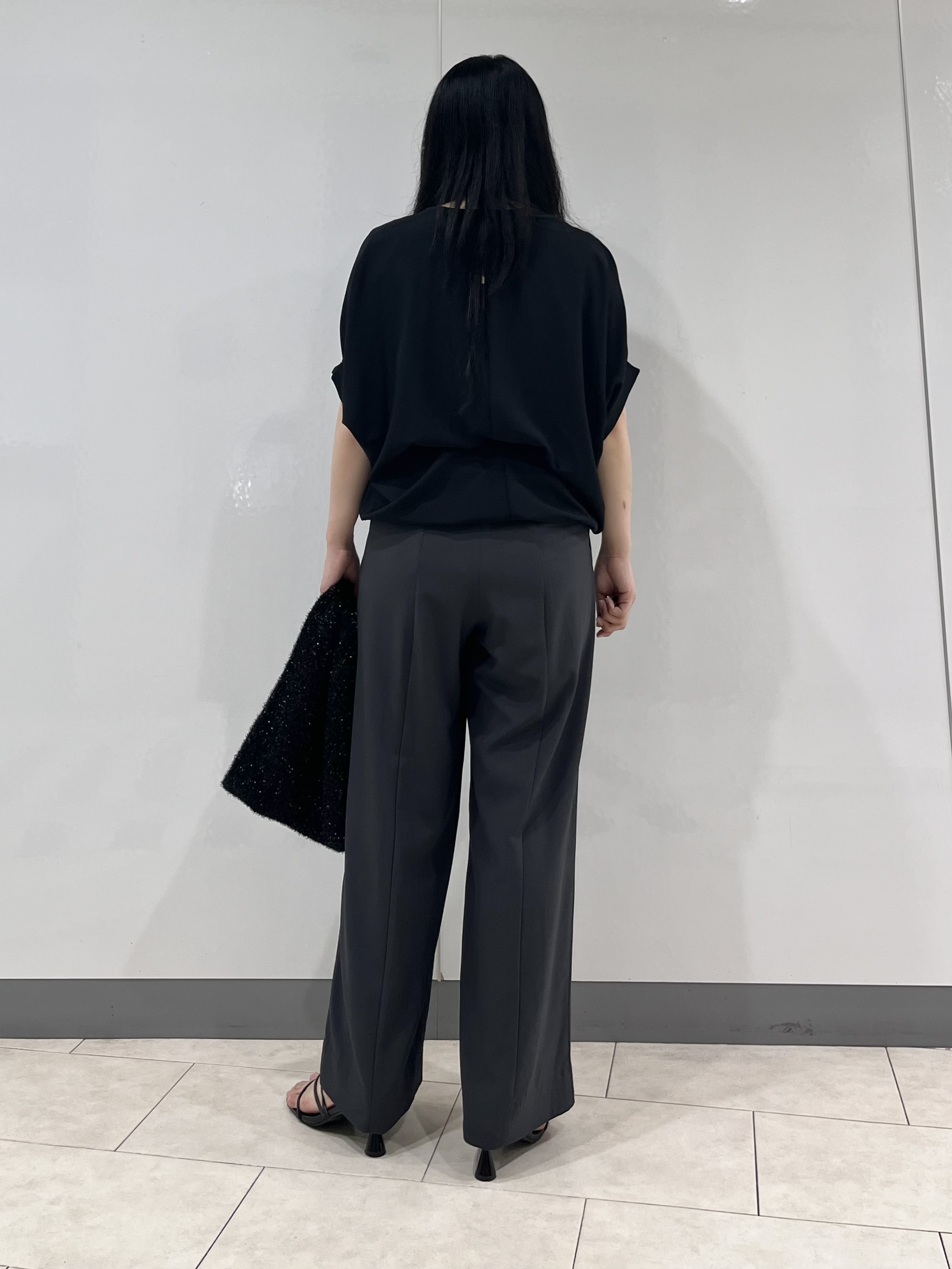 hasuさんの「INDIVI｜【着る日傘】ドルマンフォルムブルゾン」を使ったコーディネート