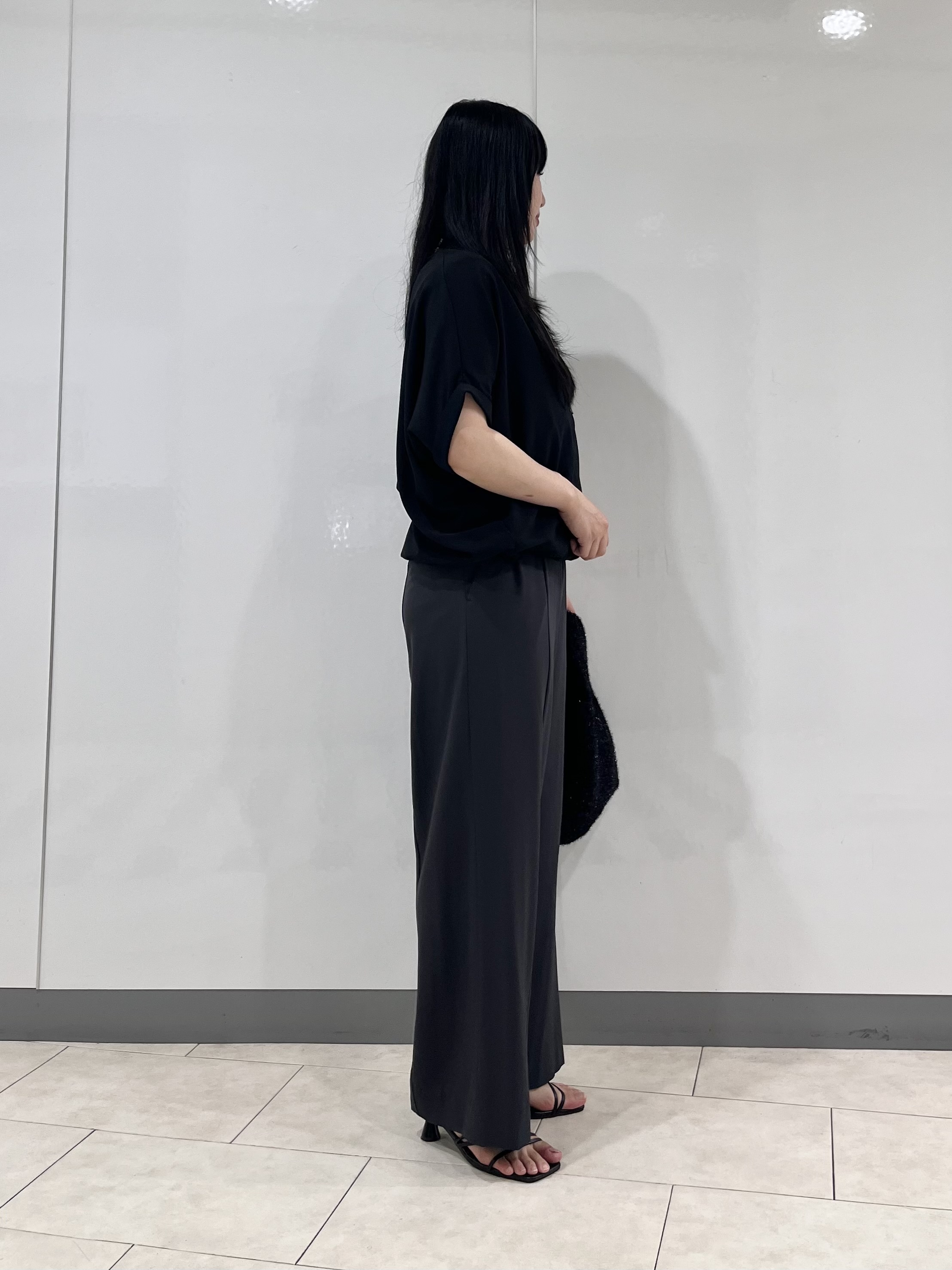 hasuさんの「INDIVI｜【着る日傘】ドルマンフォルムブルゾン」を使ったコーディネート