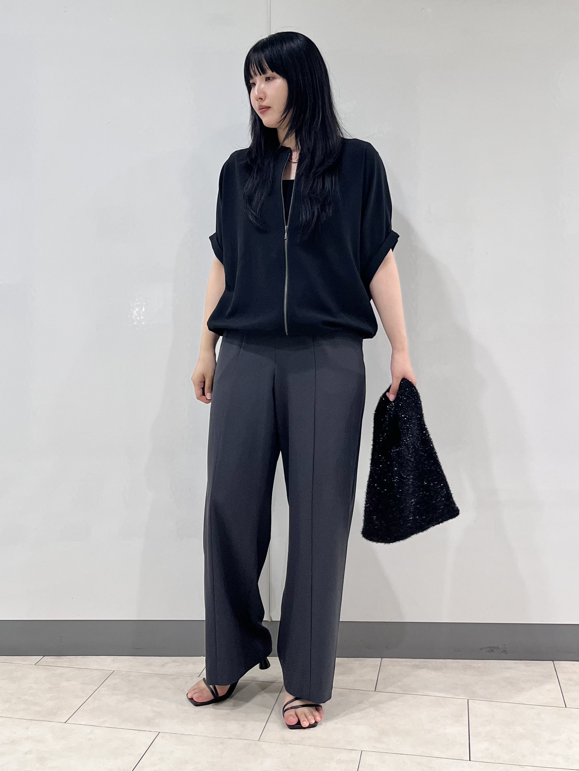 hasuさんの「INDIVI｜【着る日傘】ドルマンフォルムブルゾン」を使ったコーディネート