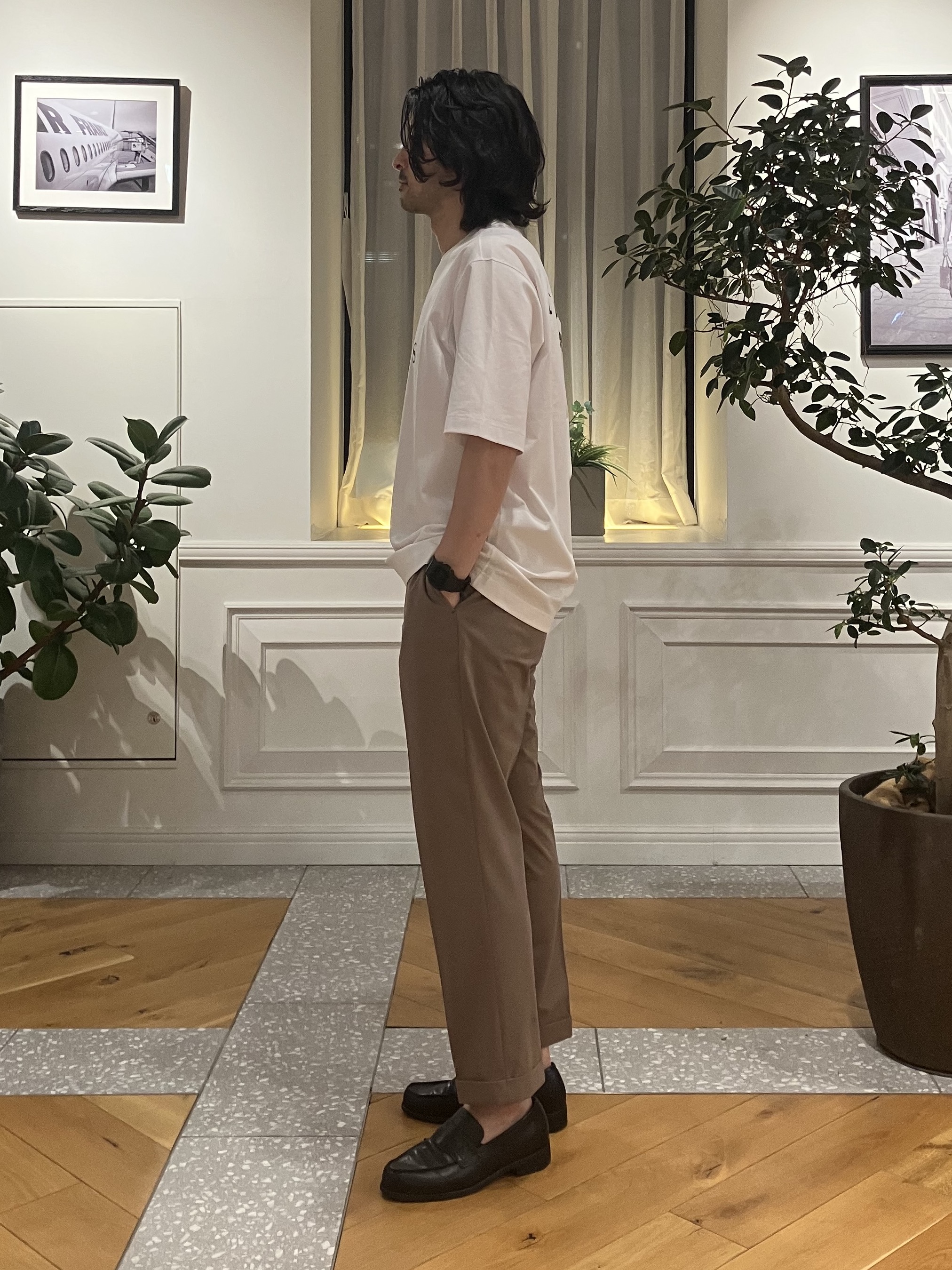 junyaさんの「DRESSTERIOR｜【接触冷感／UVカット／抗菌防臭／しわ防止】クールデオドラント ロゴTシャツ」を使ったコーディネート