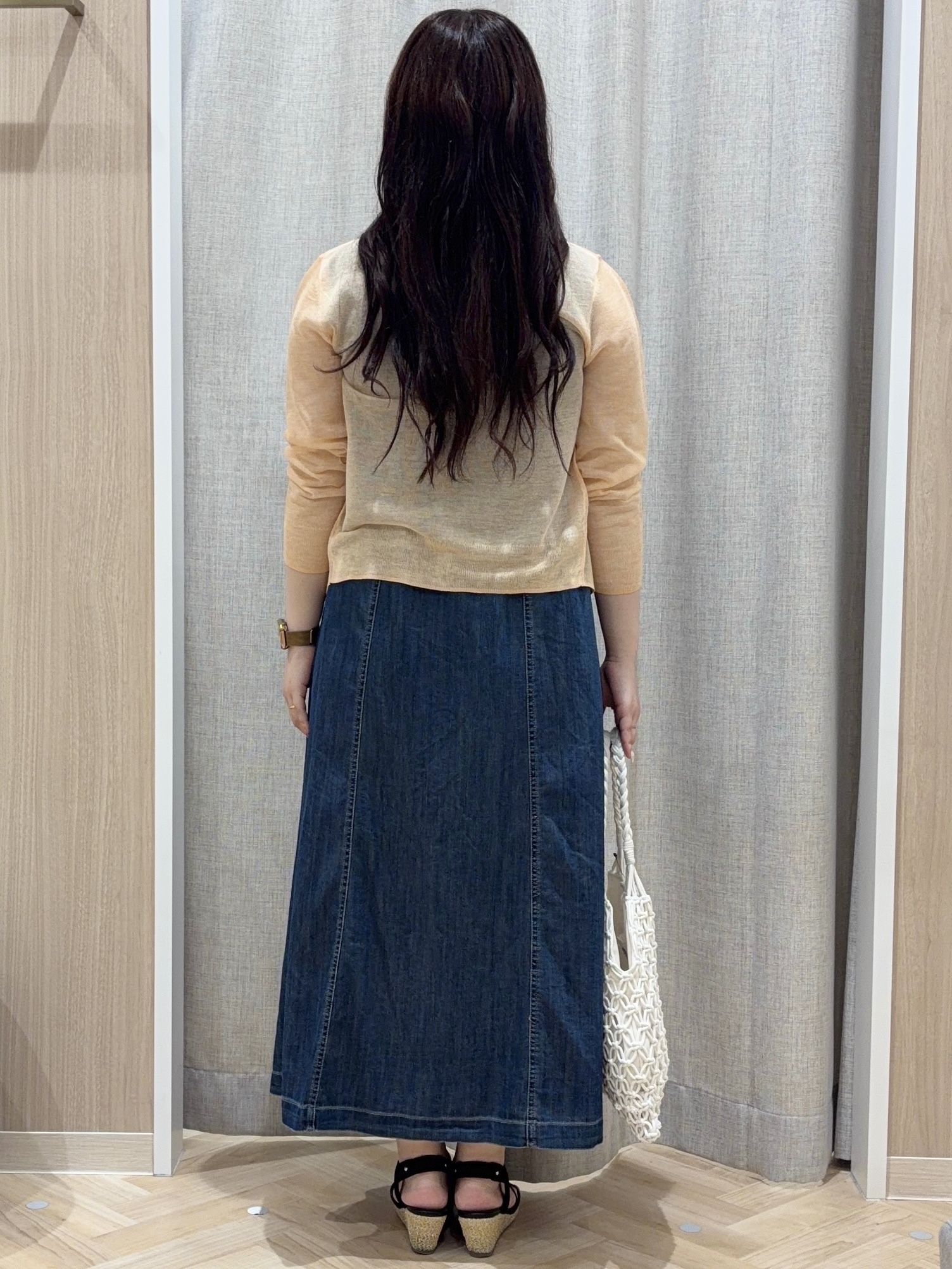minamiさんの「grove｜高評価！【洗える/名品】大人の透け感、シアーカーディガン」を使ったコーディネート