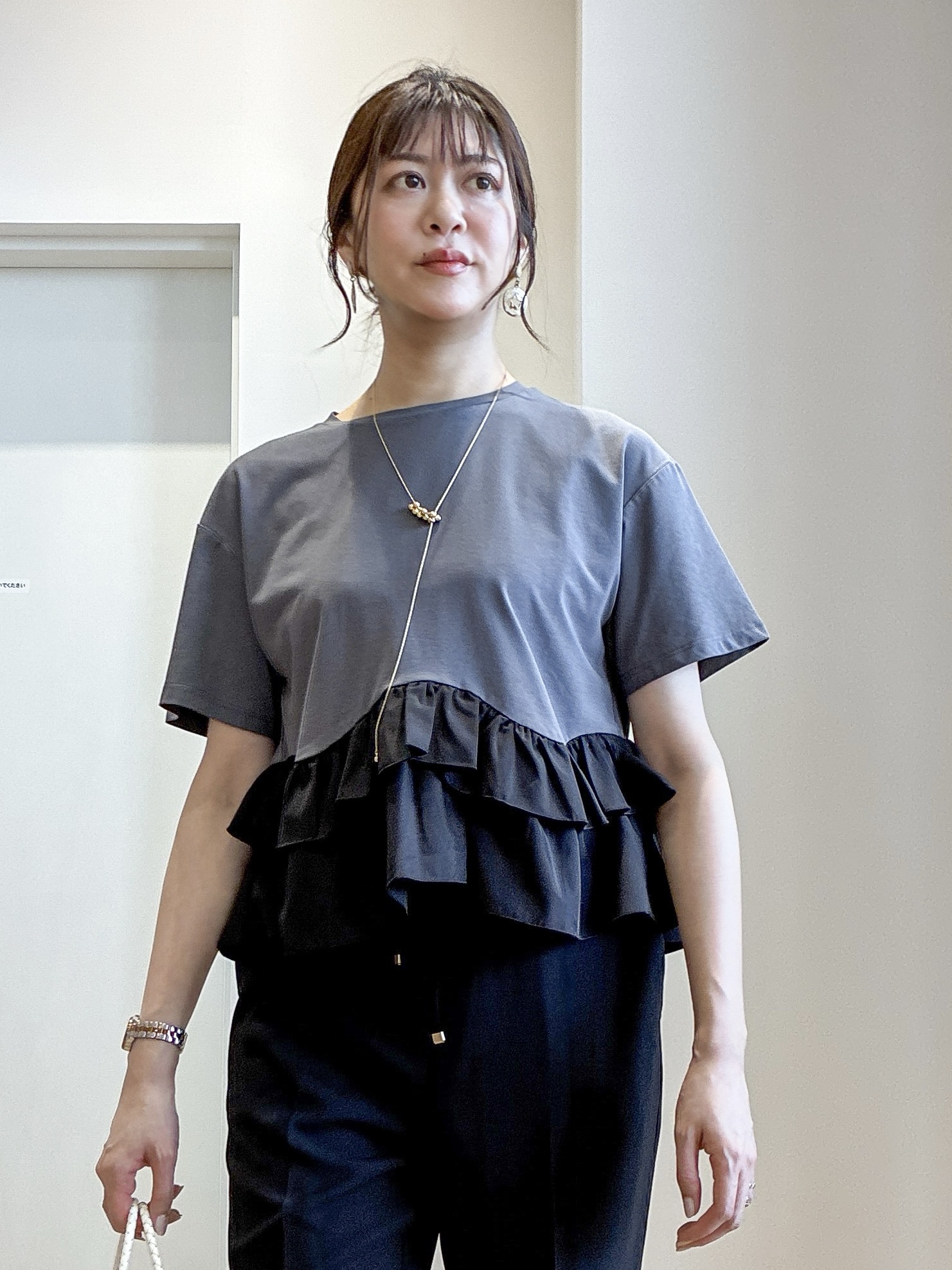もんちゃんさんの「OPAQUE.CLIP｜裾フリルドッキングTシャツ【洗濯機OK】」を使ったコーディネート