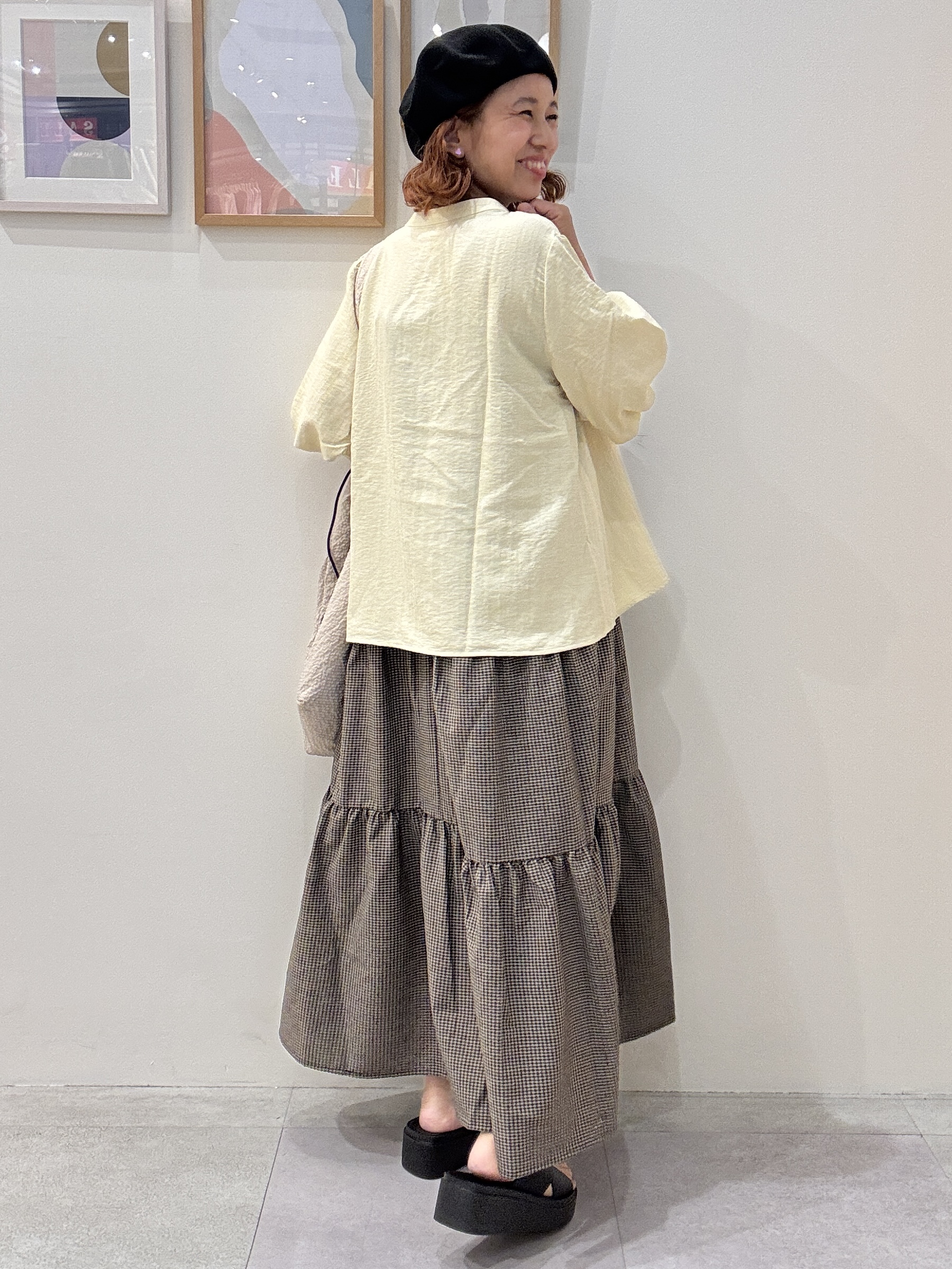 たけぴさんの「SHOO･LA･RUE｜【S-LL/洗濯機可】バルーンスリーブ　キーネックブラウス」を使ったコーディネート