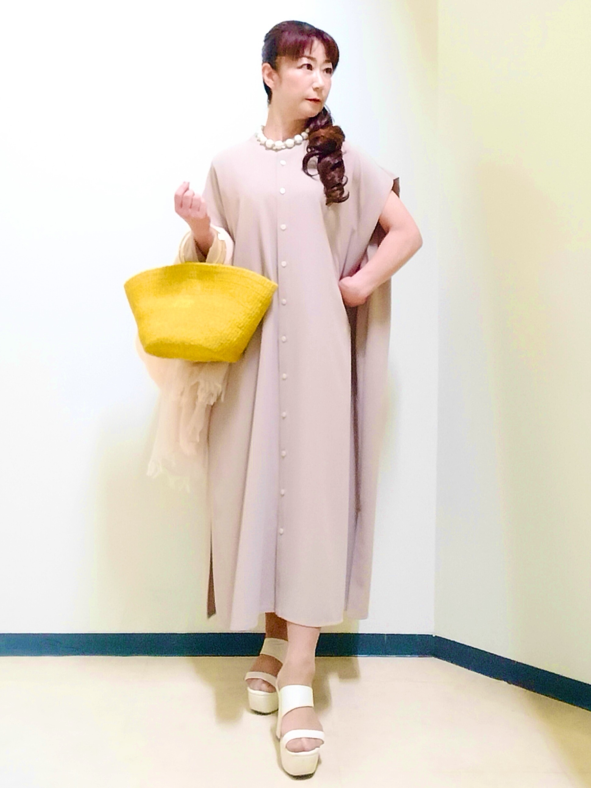 花さんの「Reflect｜すっきり見えバンドカラーシャツワンピース」を使ったコーディネート