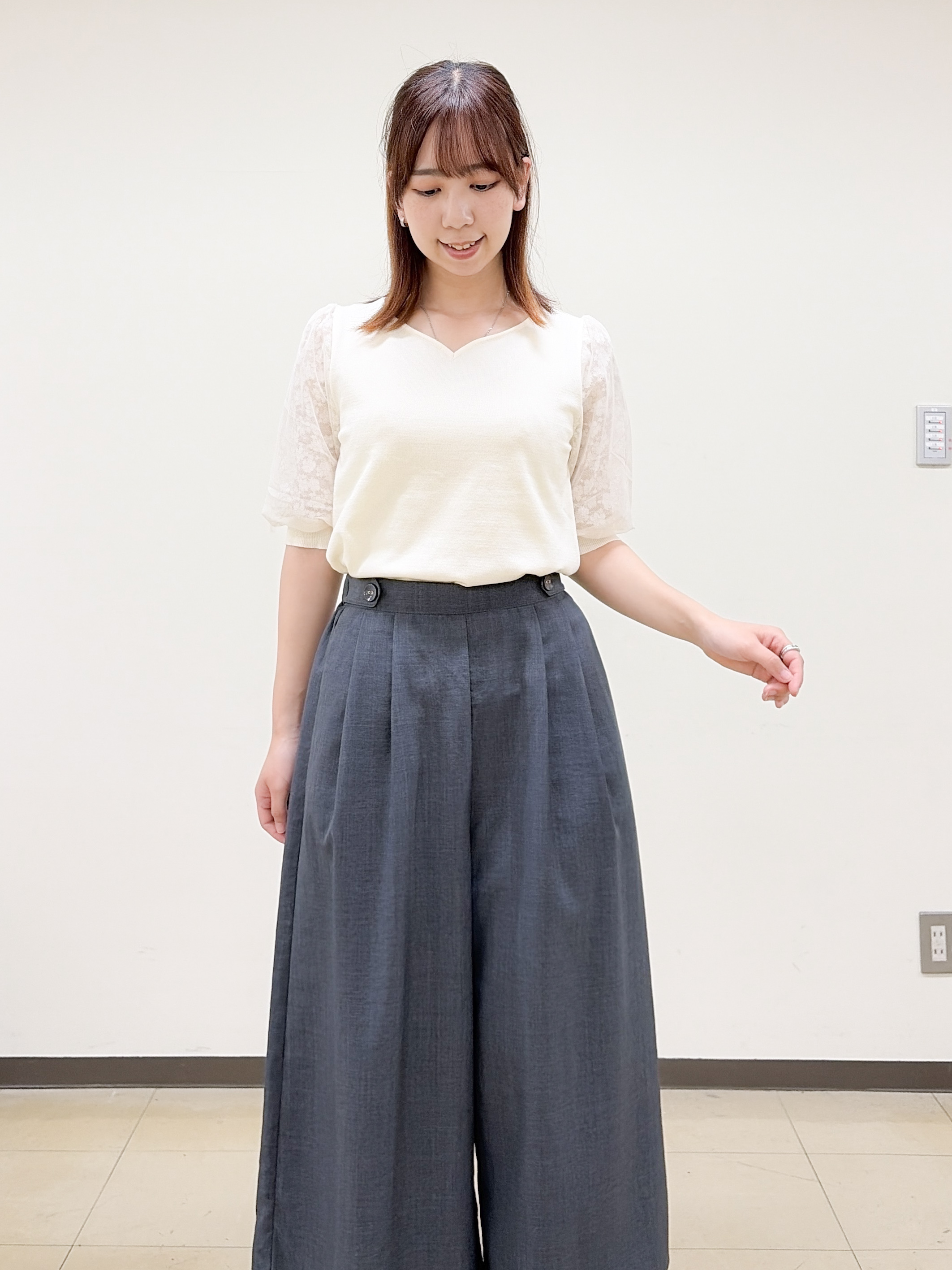 yurinaさんの「index｜【UVケア】レーススリーブハートネックニット《洗濯機OK／抗ピル／XS～LL》」を使ったコーディネート