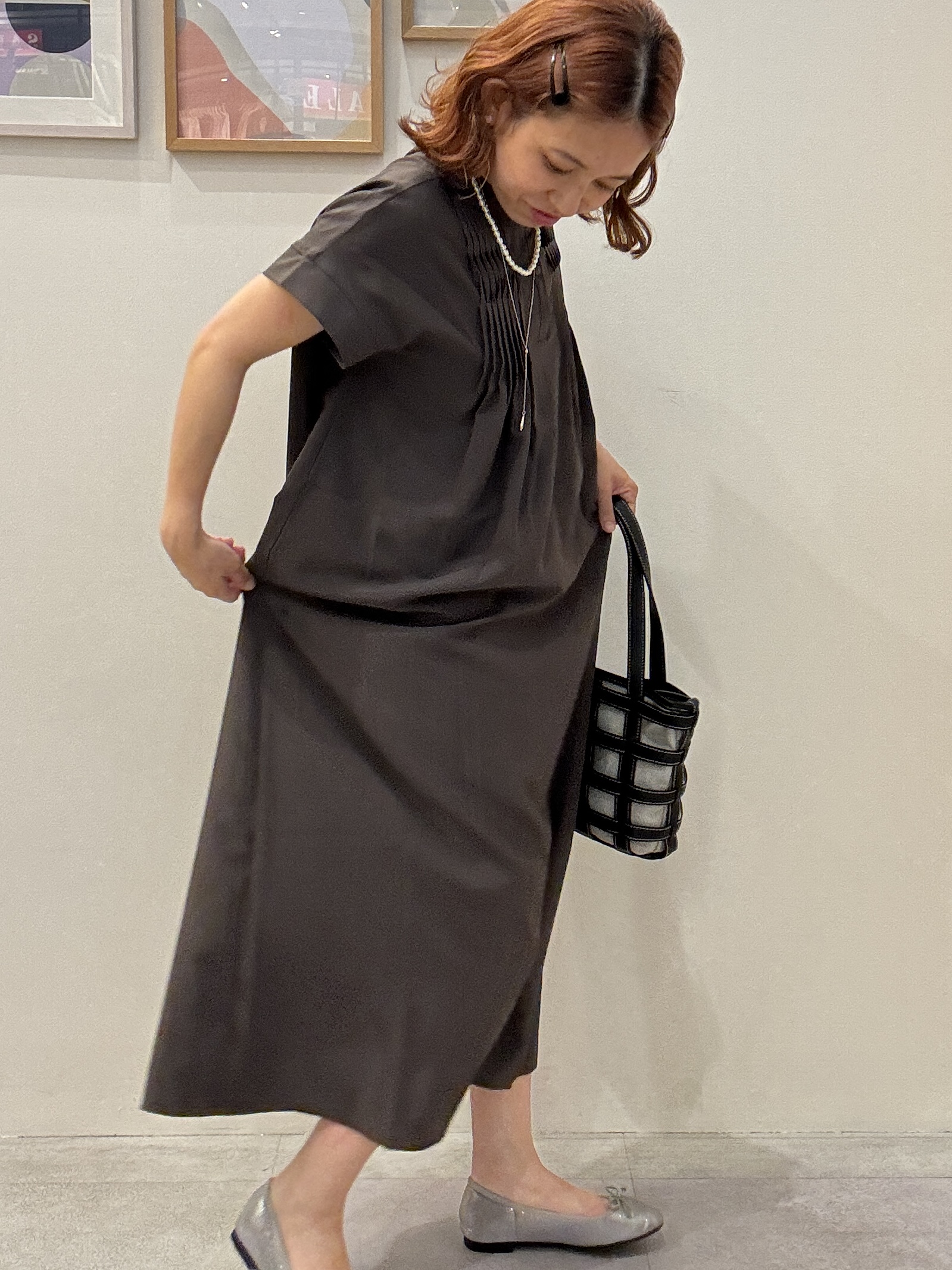 たけぴさんの「SHOO･LA･RUE｜【S-LL/洗濯機可】ピンタックデザインがサマ見え Aラインワンピース」を使ったコーディネート