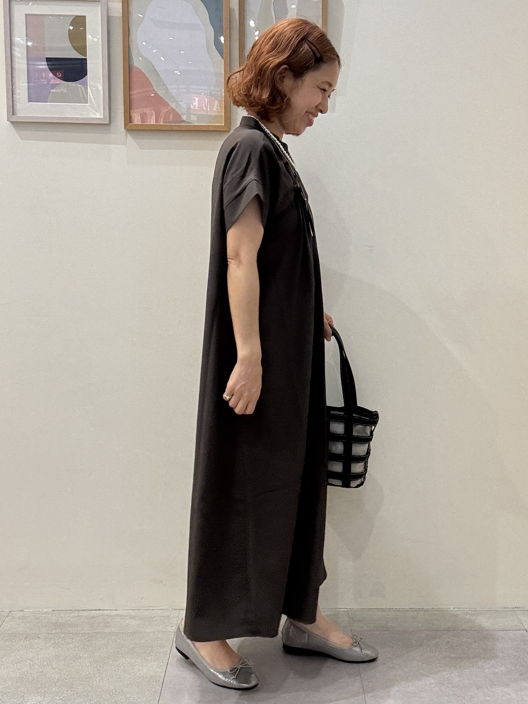 たけぴさんの「SHOO･LA･RUE｜【S-LL/洗濯機可】ピンタックデザインがサマ見え Aラインワンピース」を使ったコーディネート