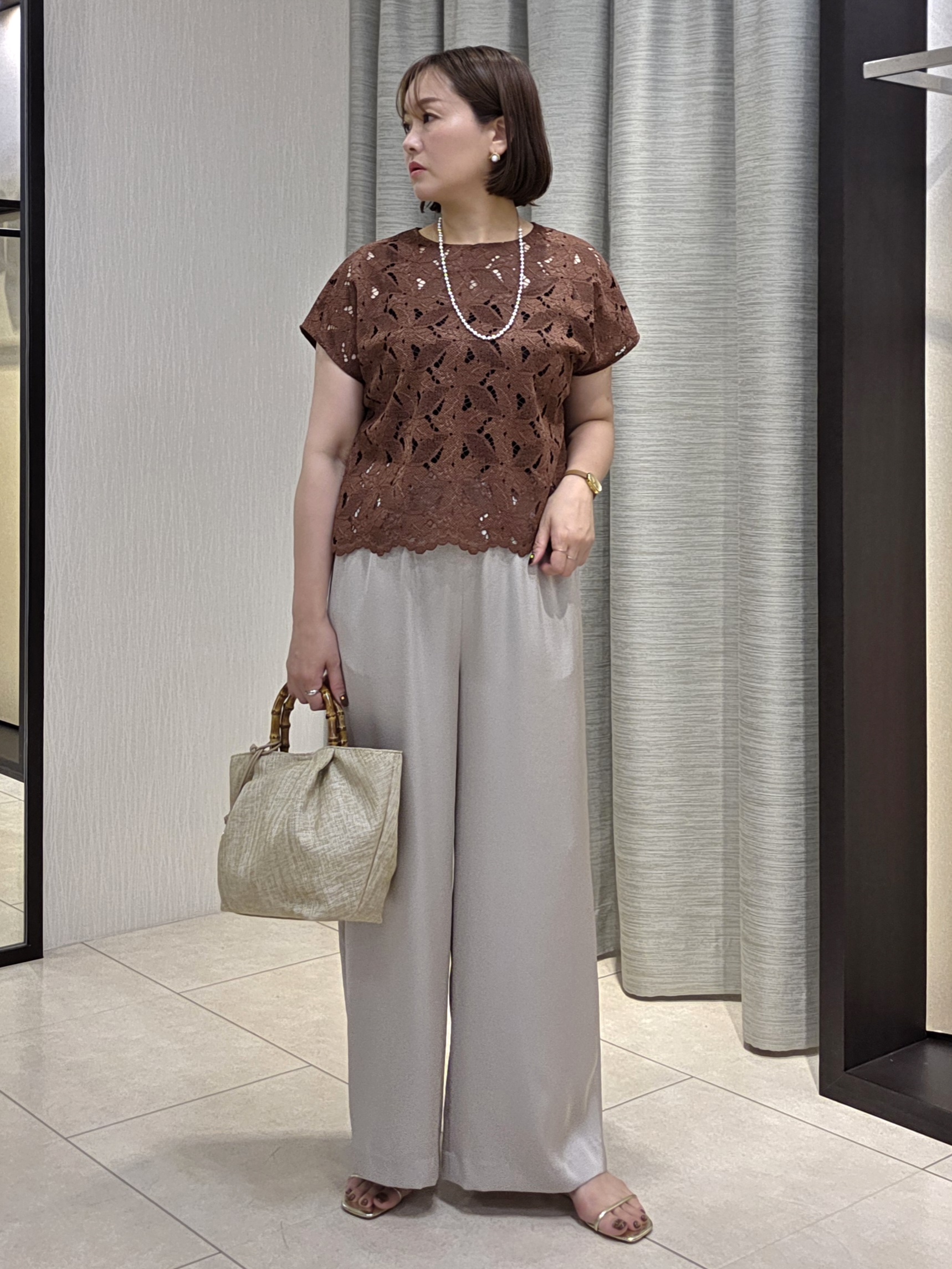 naokoさんの「UNTITLED｜【セットアップ可能】リーフレースブラウス」を使ったコーディネート