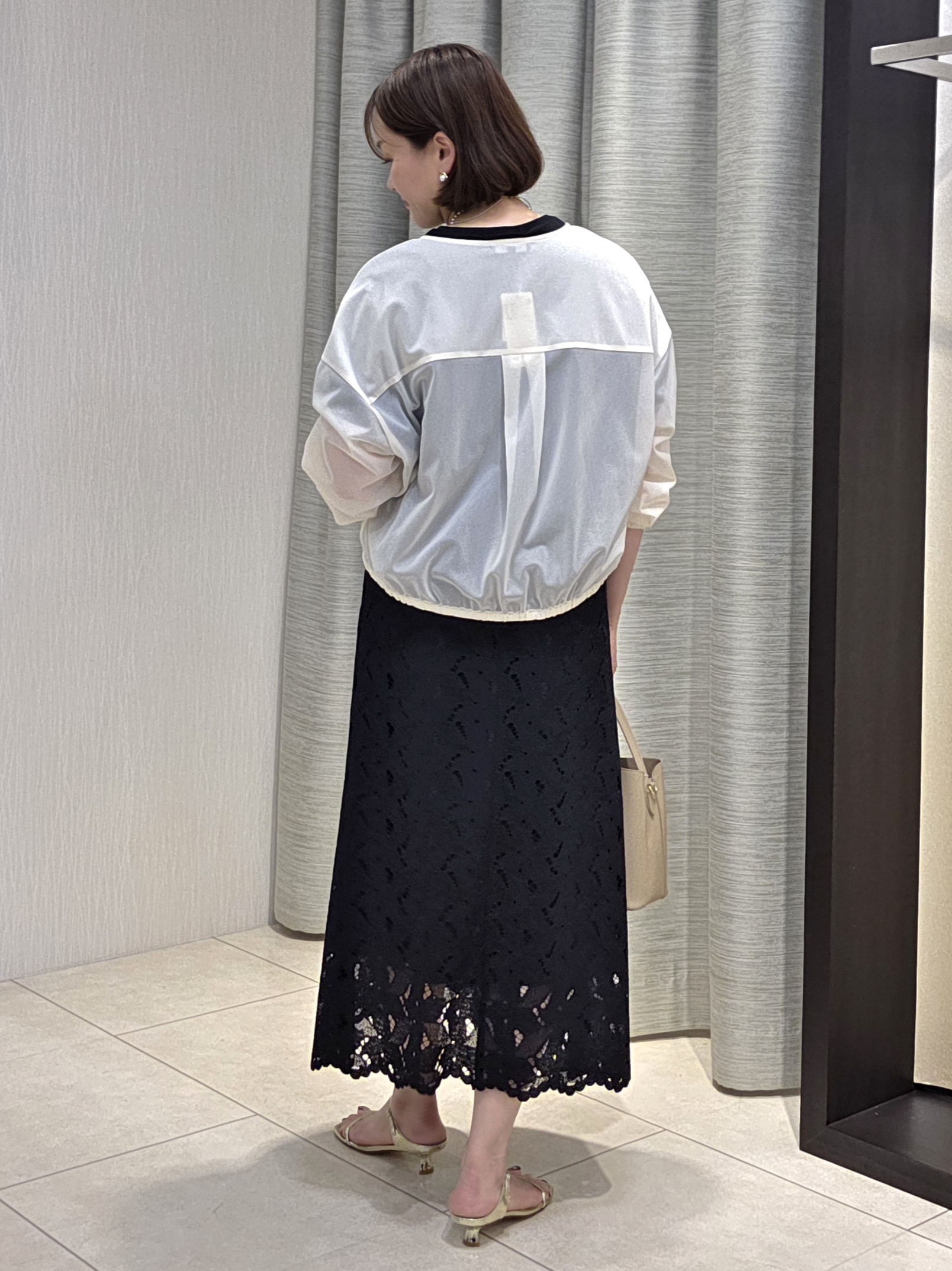naokoさんの「UNTITLED｜トリコットシアーブラウス」を使ったコーディネート
