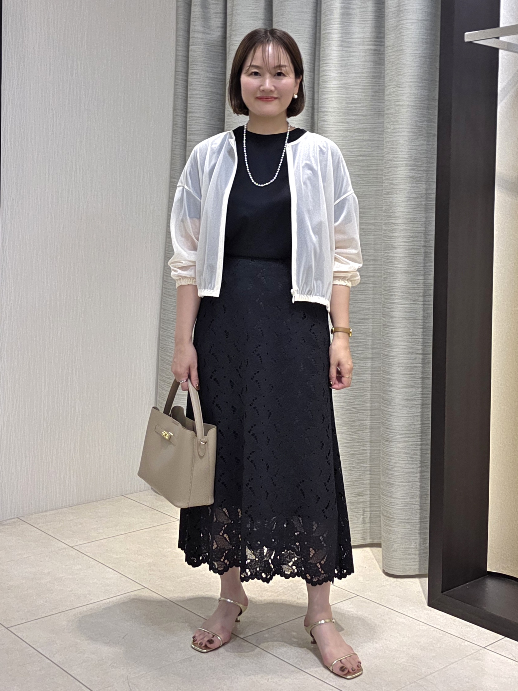 naokoさんの「UNTITLED｜トリコットシアーブラウス」を使ったコーディネート