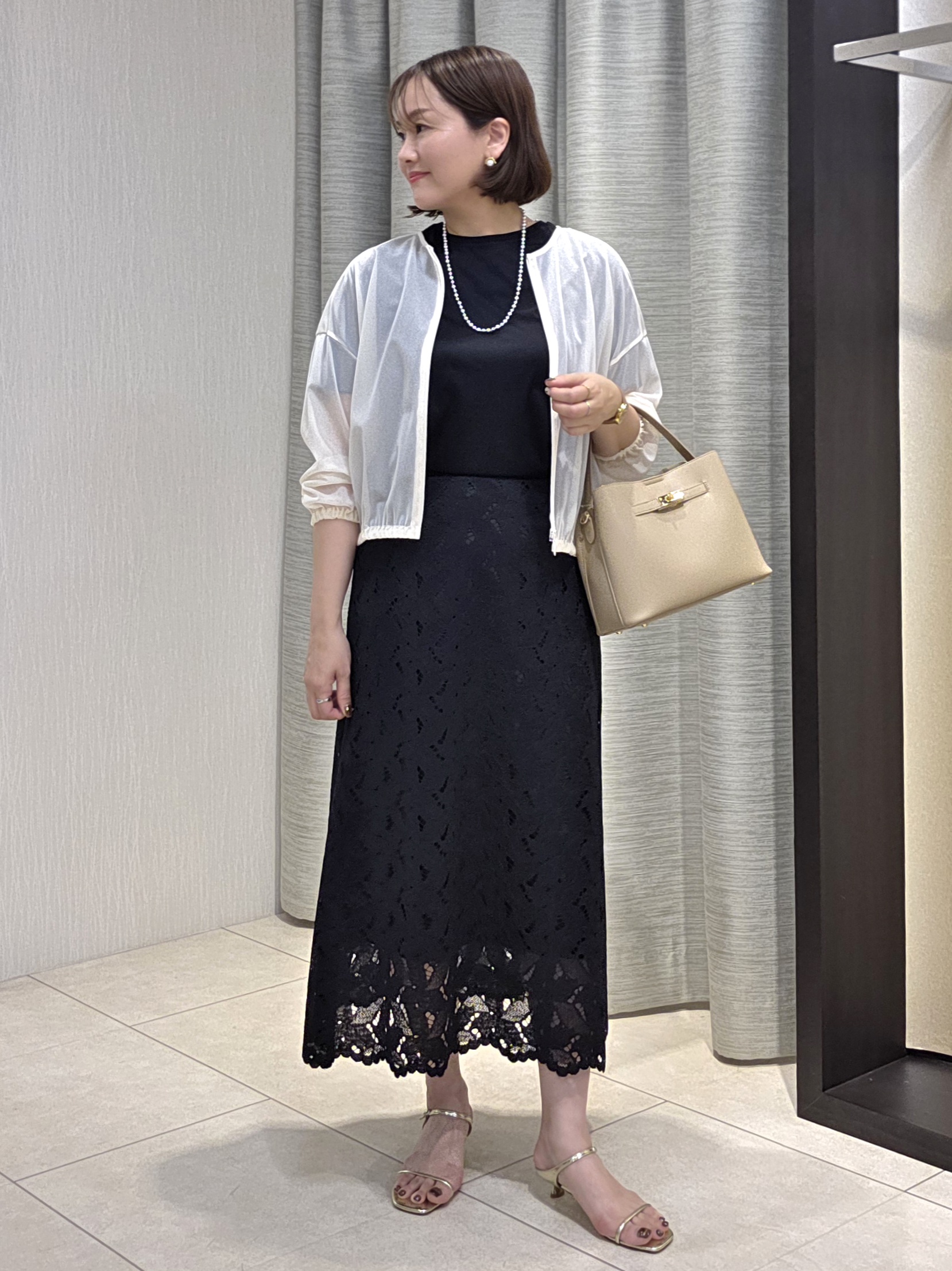 naokoさんの「UNTITLED｜トリコットシアーブラウス」を使ったコーディネート