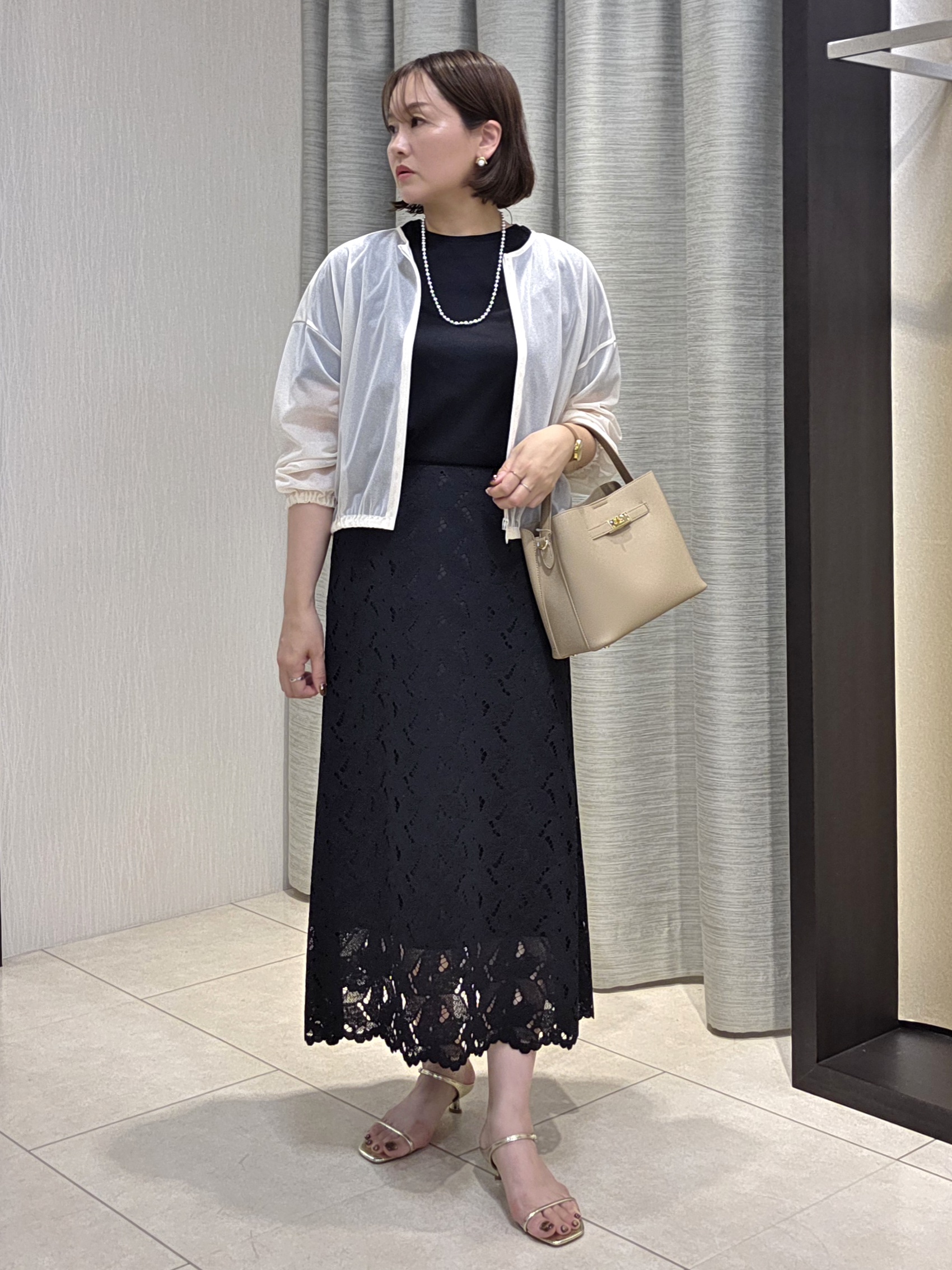 naokoさんの「UNTITLED｜トリコットシアーブラウス」を使ったコーディネート