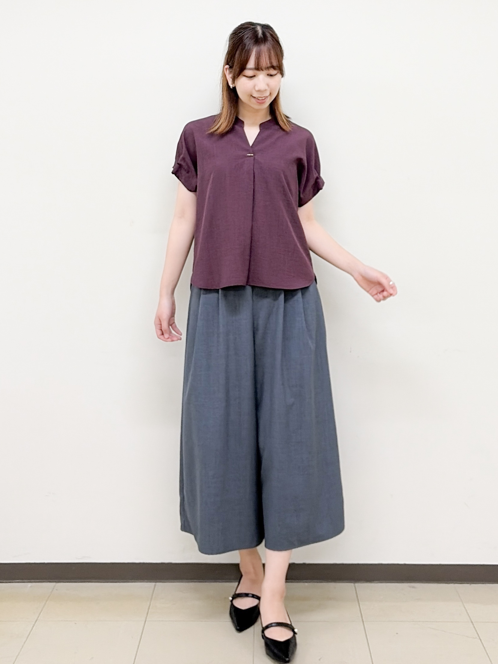 yurinaさんの「index｜【接触冷感／吸水速乾】タックスキッパーブラウス《防シワ／イージーアイロン／洗濯機OK／9col》」を使ったコーディネート