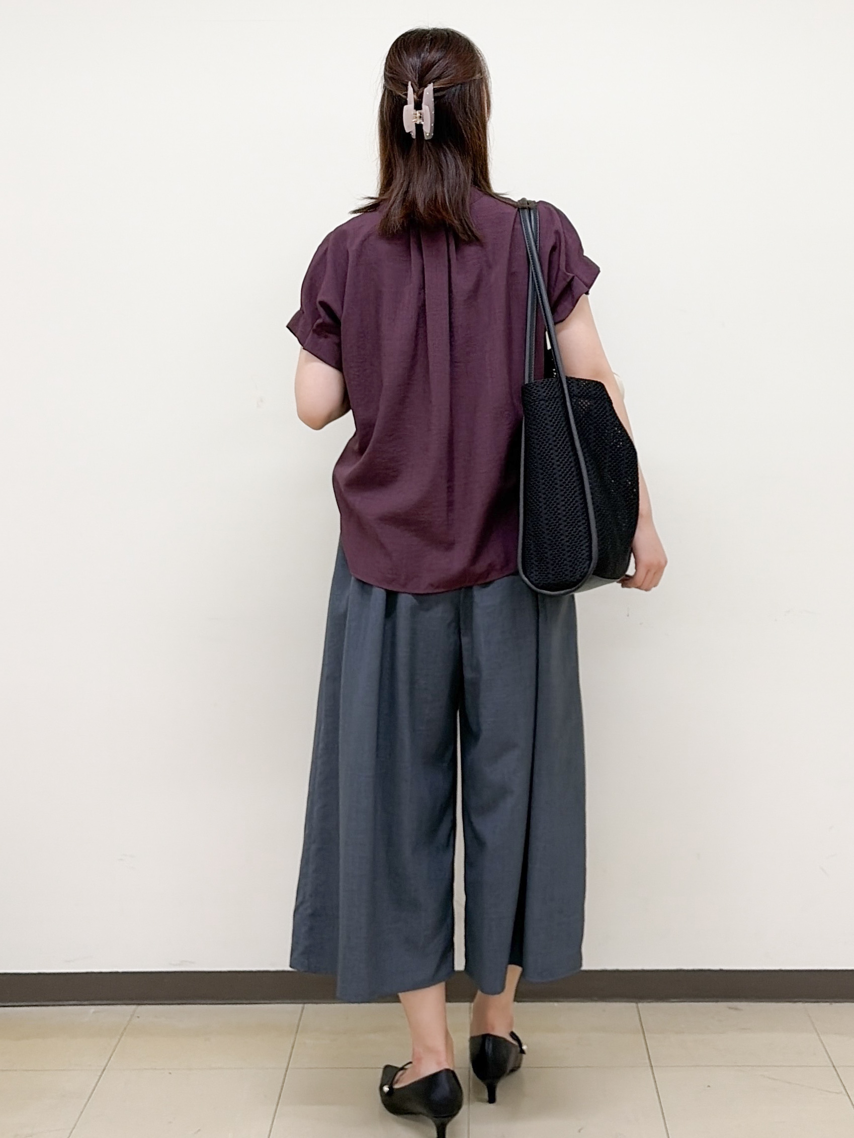yurinaさんの「index｜【接触冷感／吸水速乾】タックスキッパーブラウス《防シワ／イージーアイロン／洗濯機OK／9col》」を使ったコーディネート
