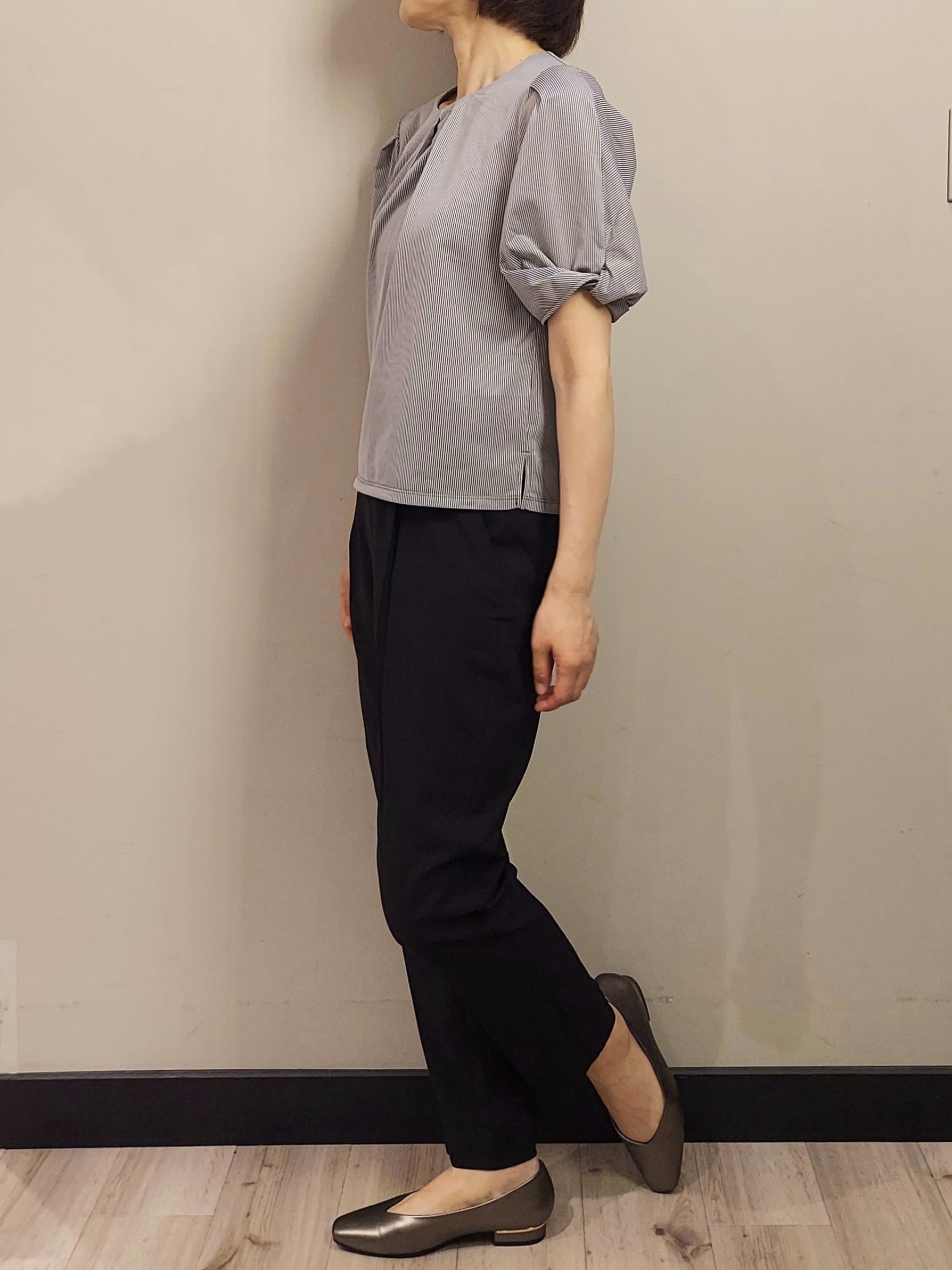 MAKIさんの「index｜【吸水速乾】ストライプ調デザインスリーブトップス《洗濯機OK》」を使ったコーディネート