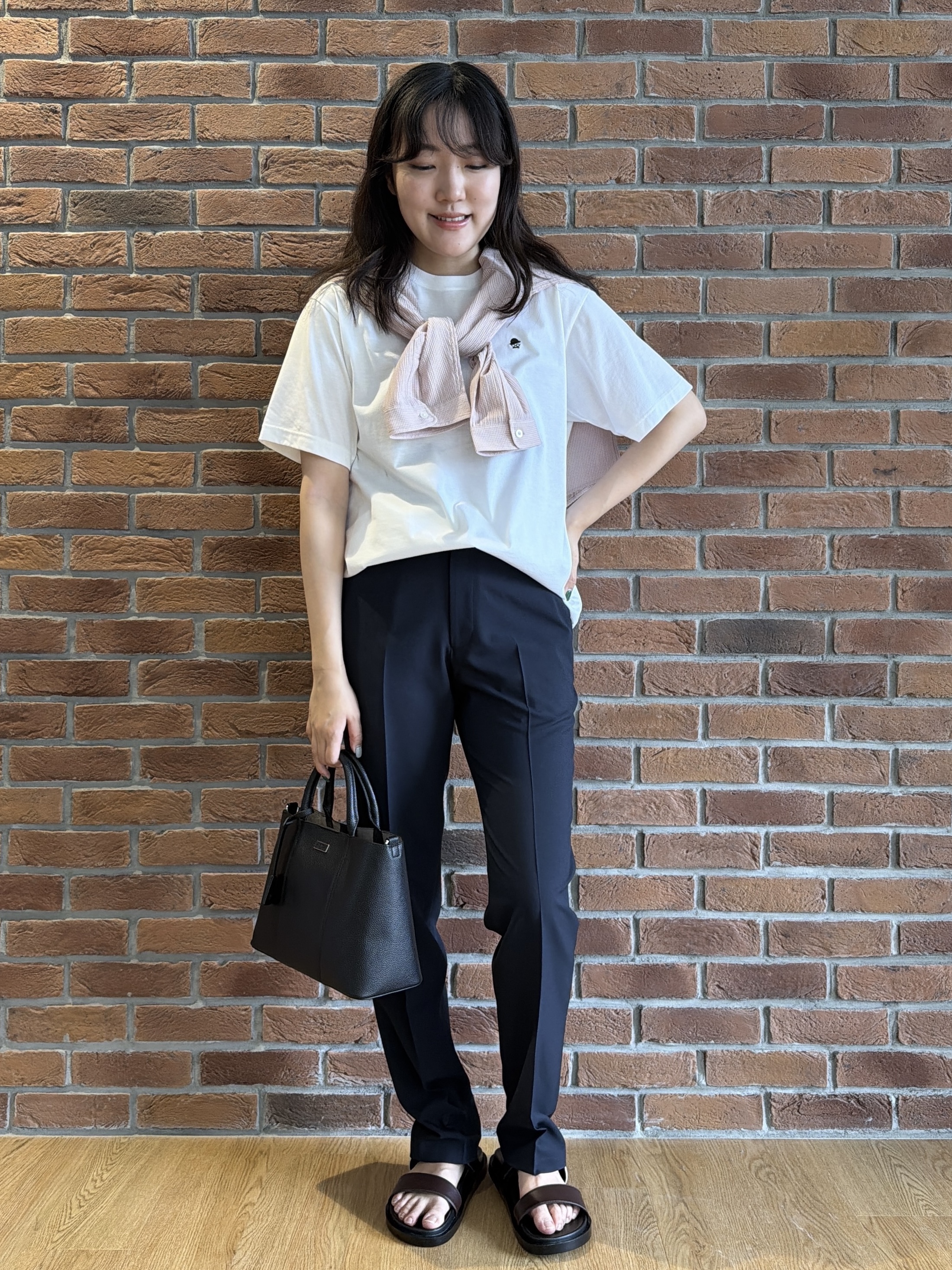 Akutagawaさんの「TAKEO KIKUCHI｜【日本製】ワンポイント刺繍 半袖Tシャツ」を使ったコーディネート