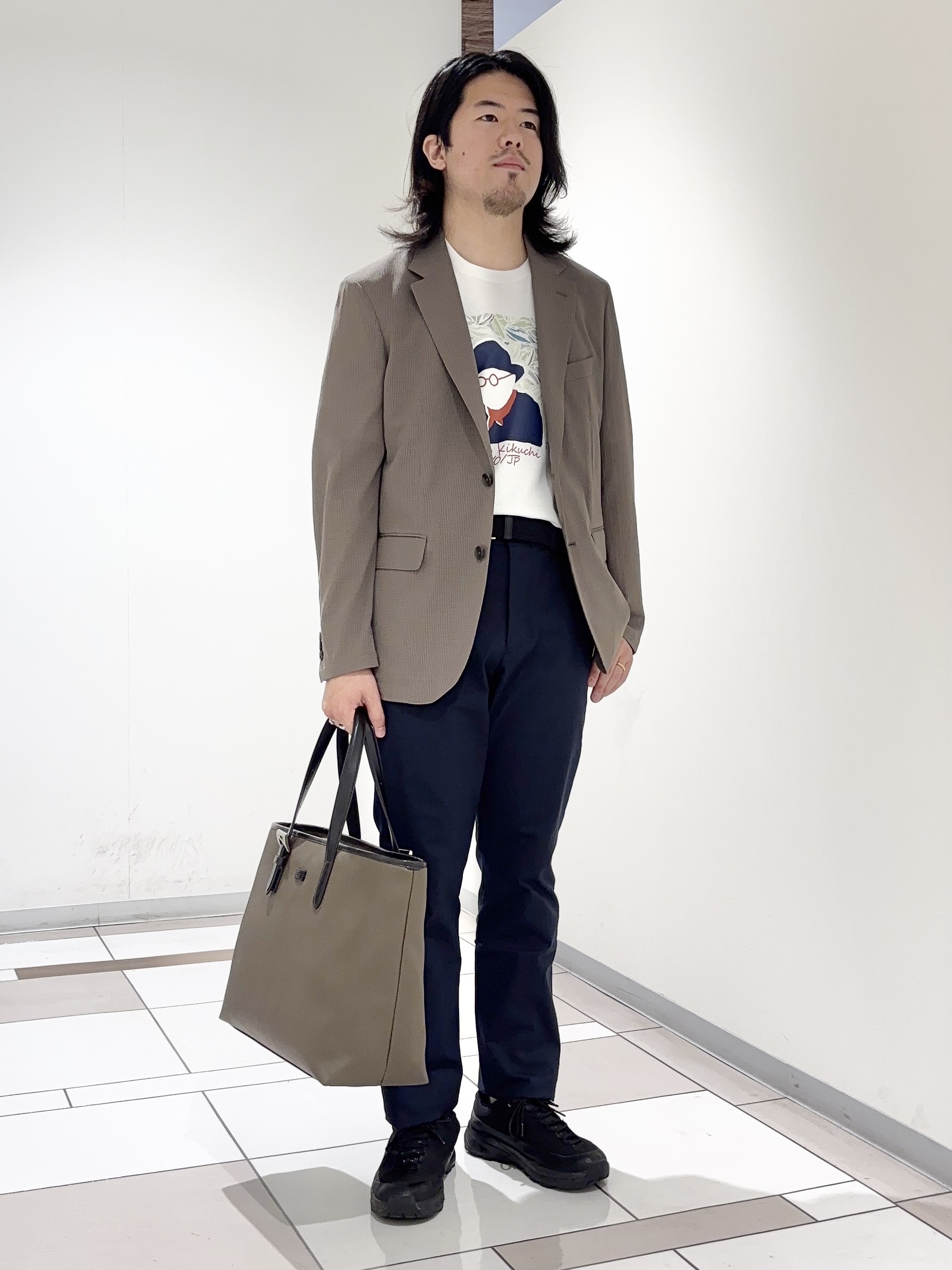 及川さんの「TAKEO KIKUCHI｜【Begin5月号掲載/通気性】トリコットサッカー ジャケット」を使ったコーディネート