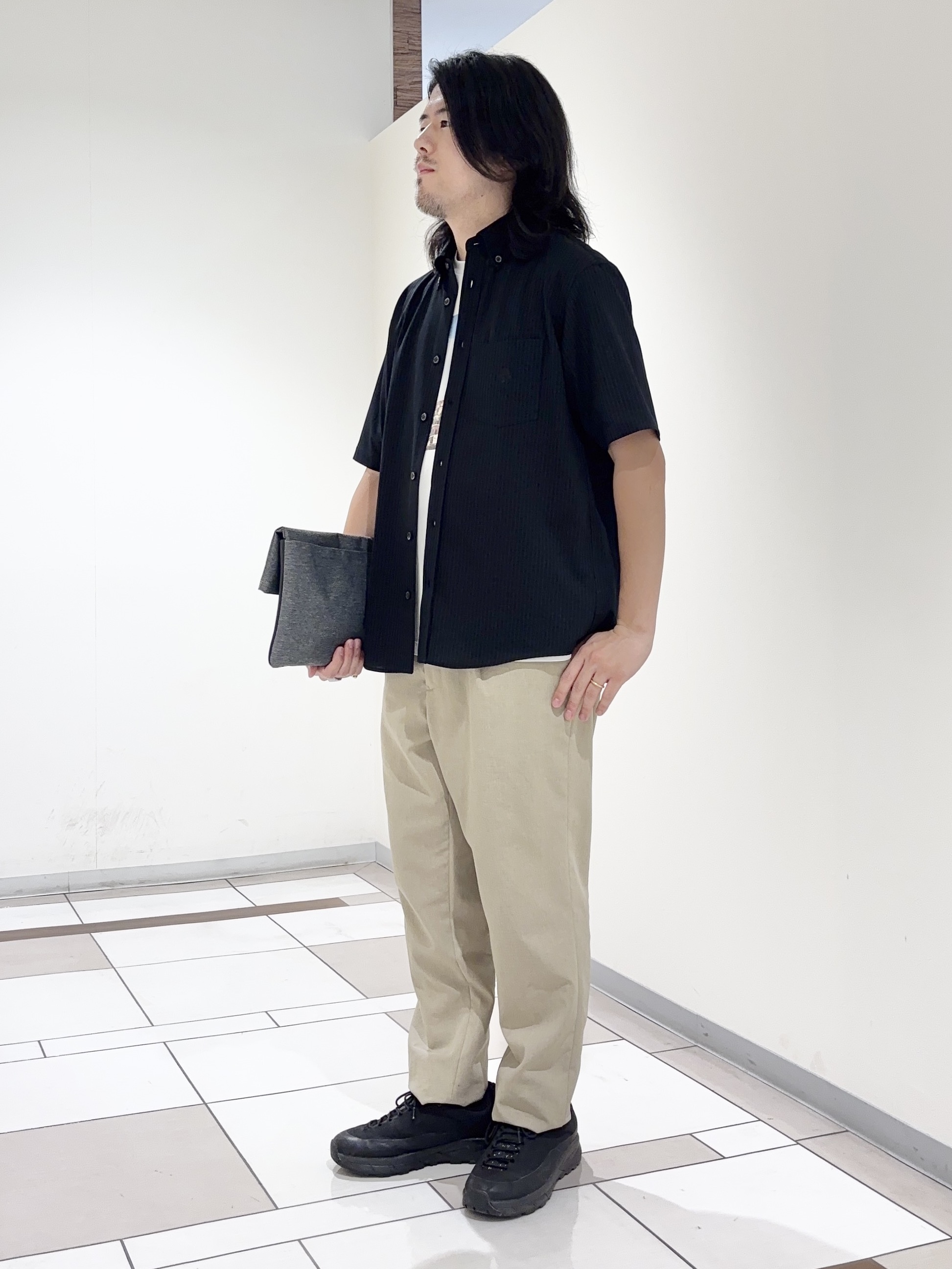 及川さんの「TAKEO KIKUCHI｜【接触冷感】ジャージストライプ シャツ」を使ったコーディネート