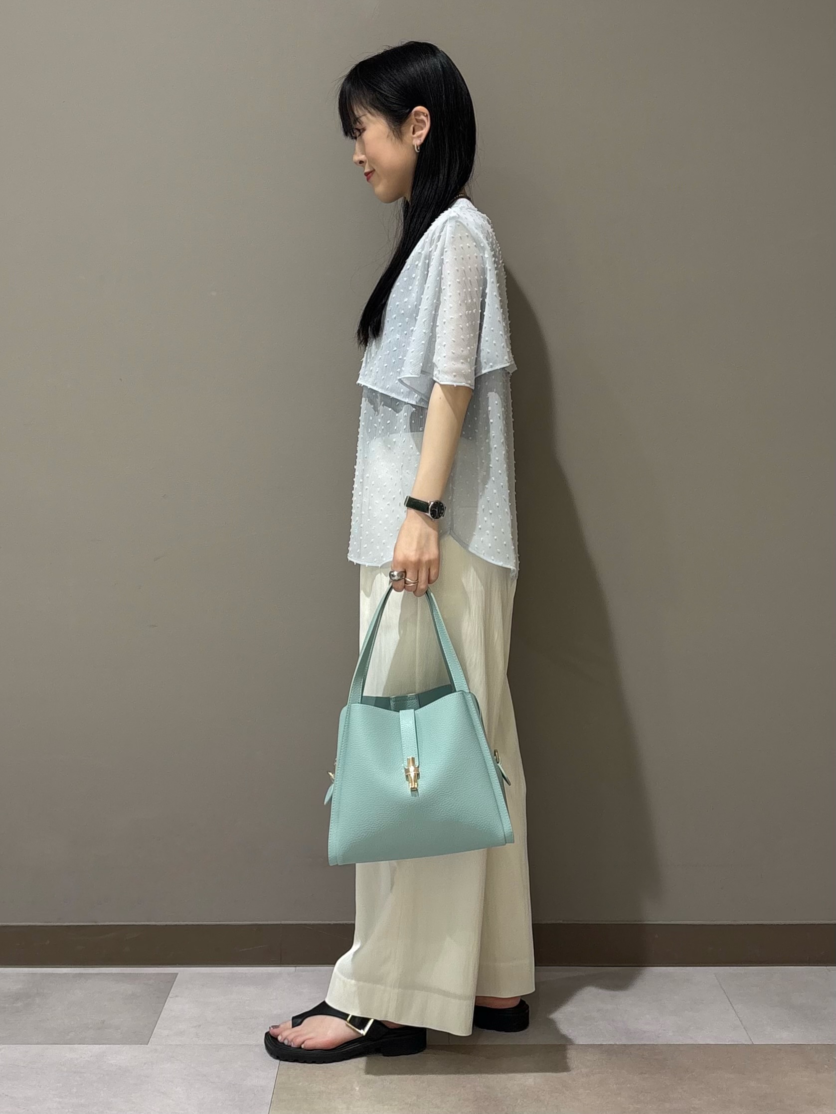 KEIKOさんの「INDIVI｜【洗える／ドットモチーフ】ケープスリーブブラウス」を使ったコーディネート